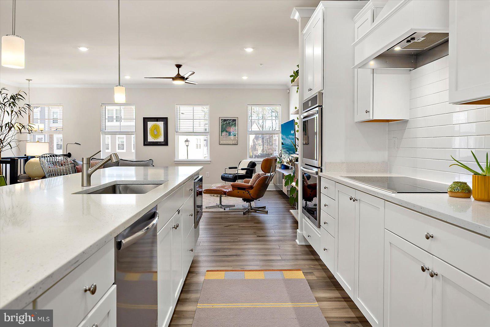 SEA OAKS VILLAGE - Residential