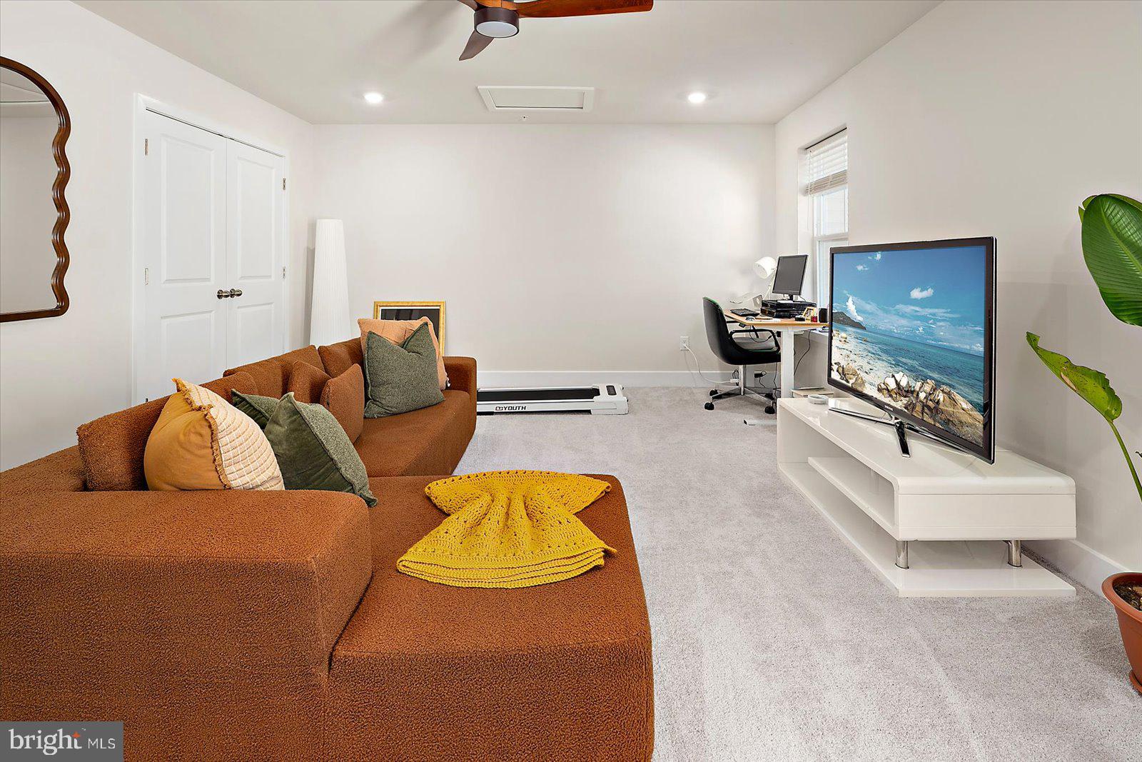 SEA OAKS VILLAGE - Residential