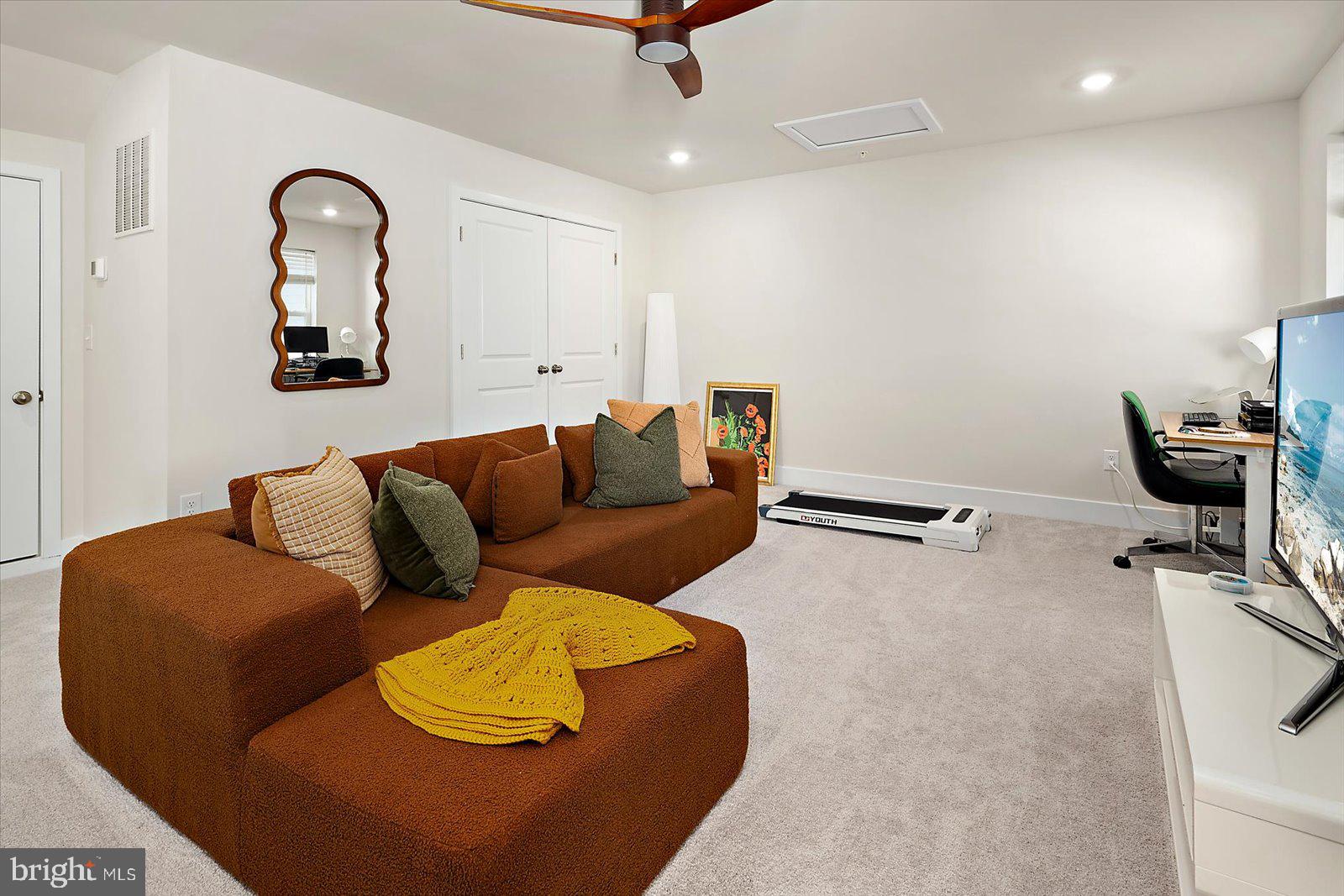 SEA OAKS VILLAGE - Residential