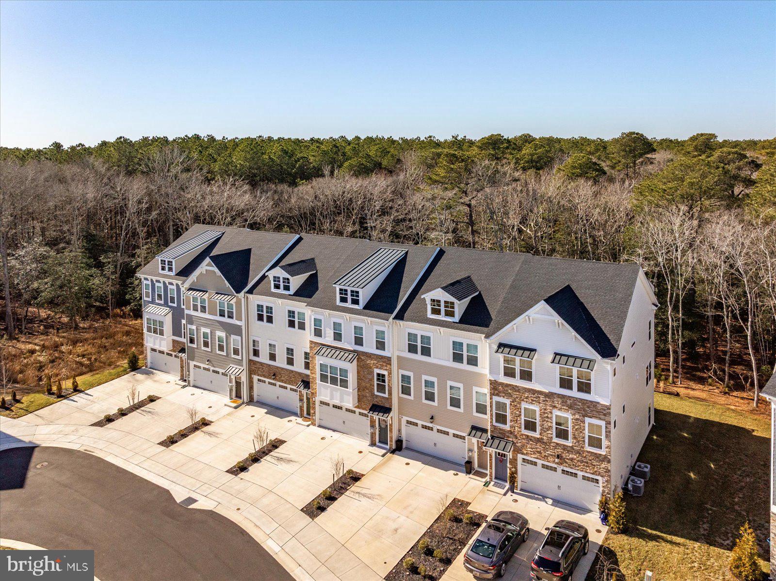 SEA OAKS VILLAGE - Residential