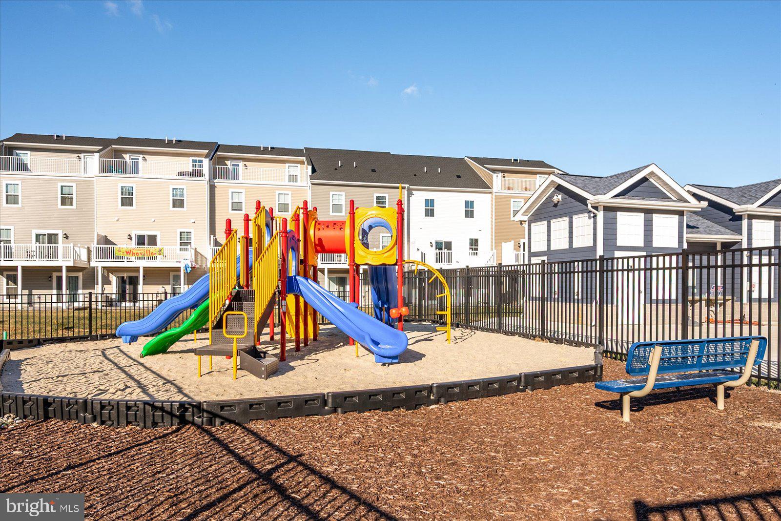 SEA OAKS VILLAGE - Residential