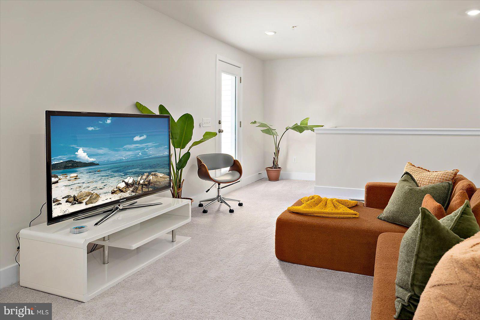 SEA OAKS VILLAGE - Residential