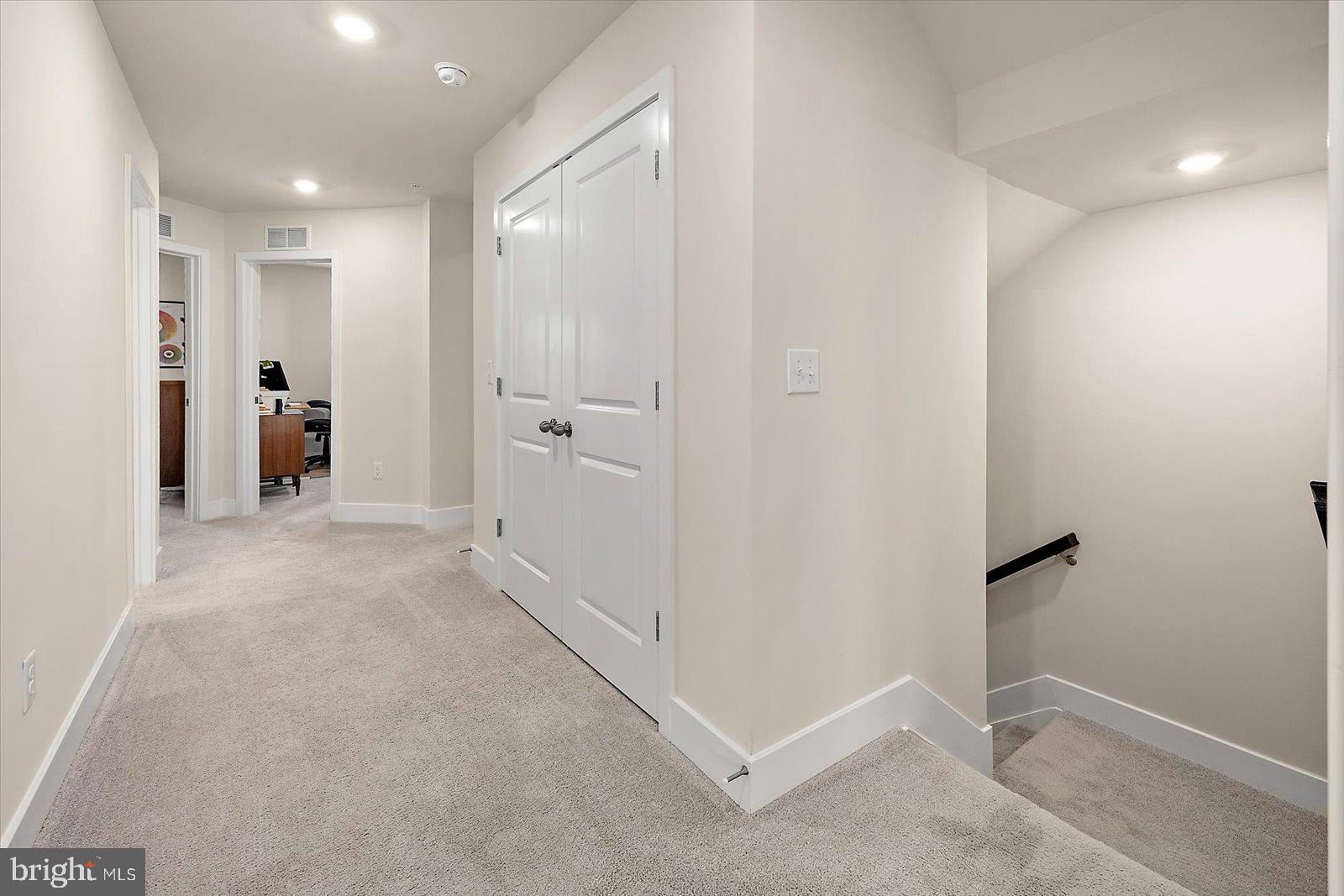 SEA OAKS VILLAGE - Residential