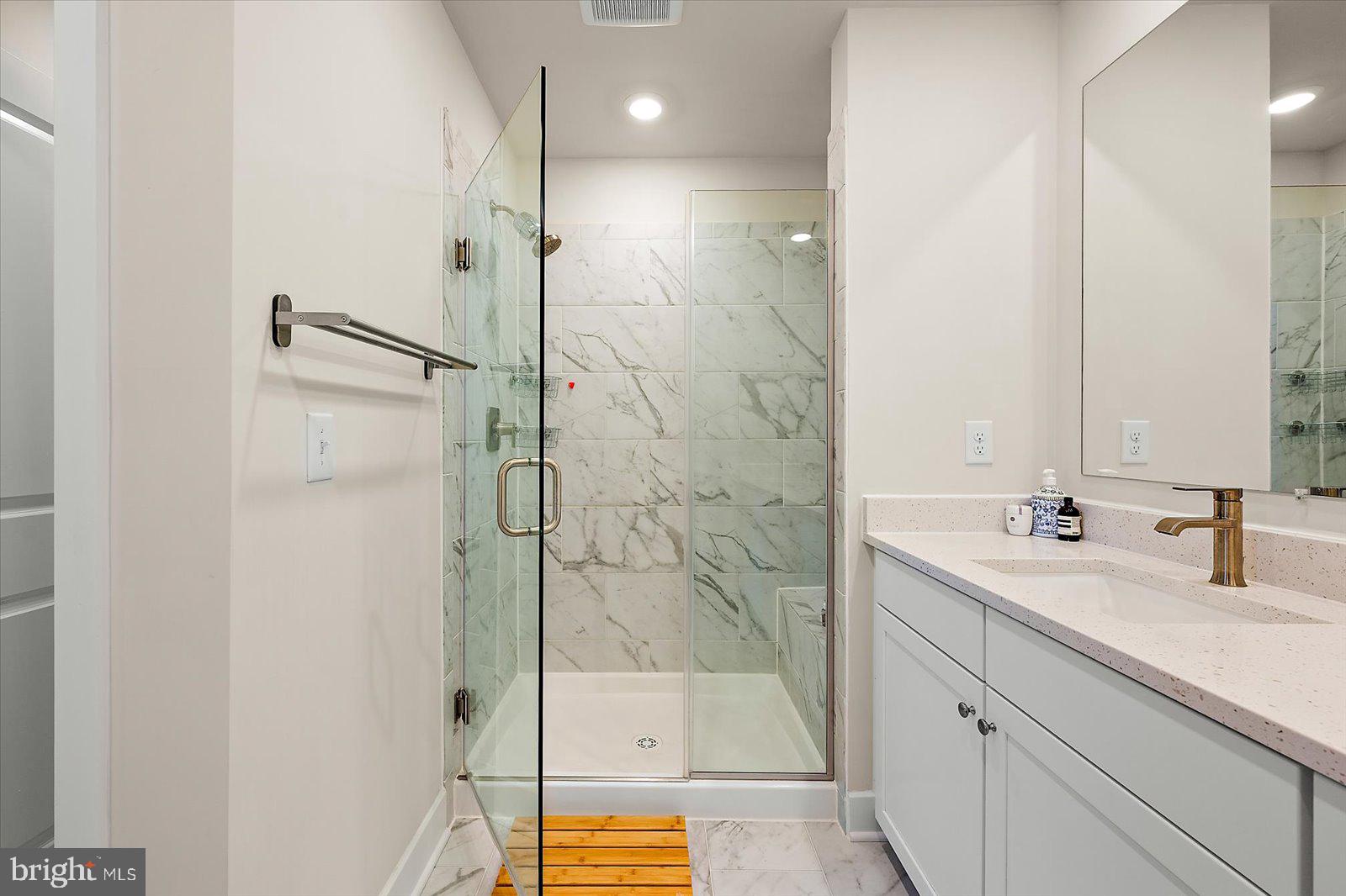 SEA OAKS VILLAGE - Residential