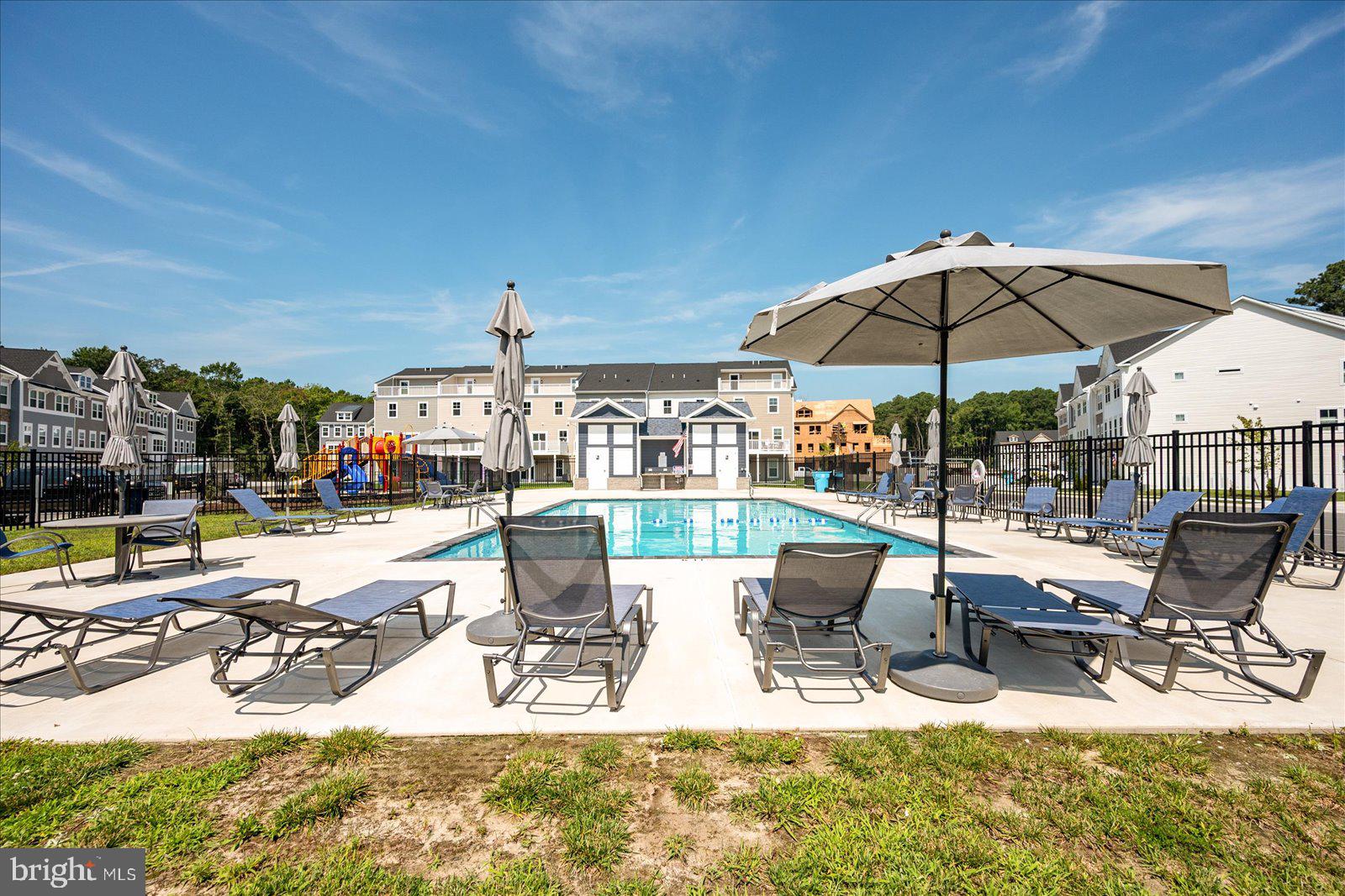 SEA OAKS VILLAGE - Residential