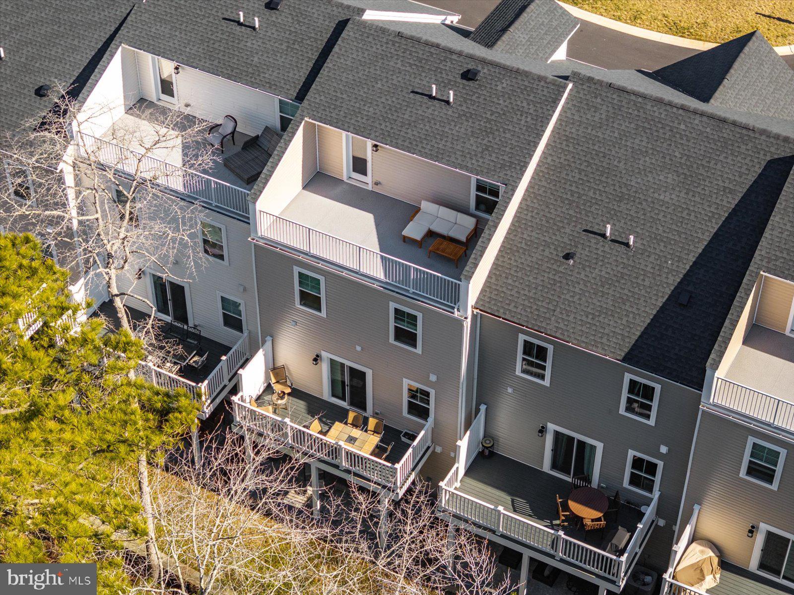 SEA OAKS VILLAGE - Residential