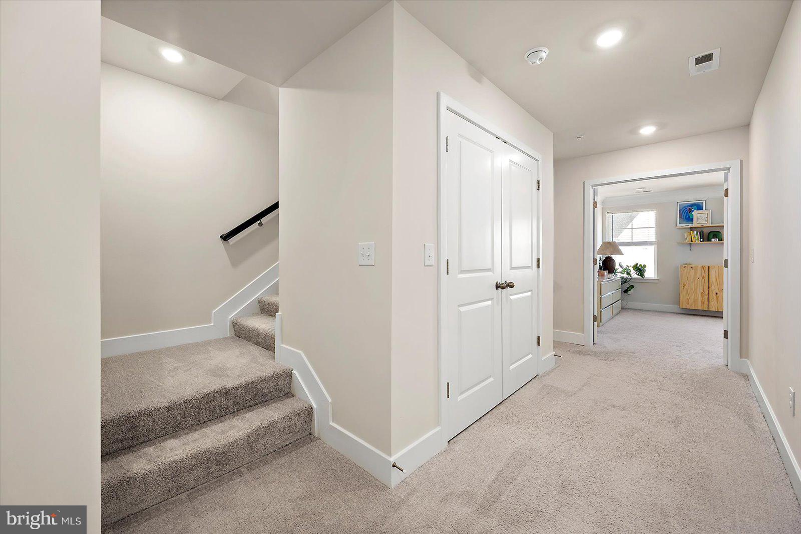 SEA OAKS VILLAGE - Residential