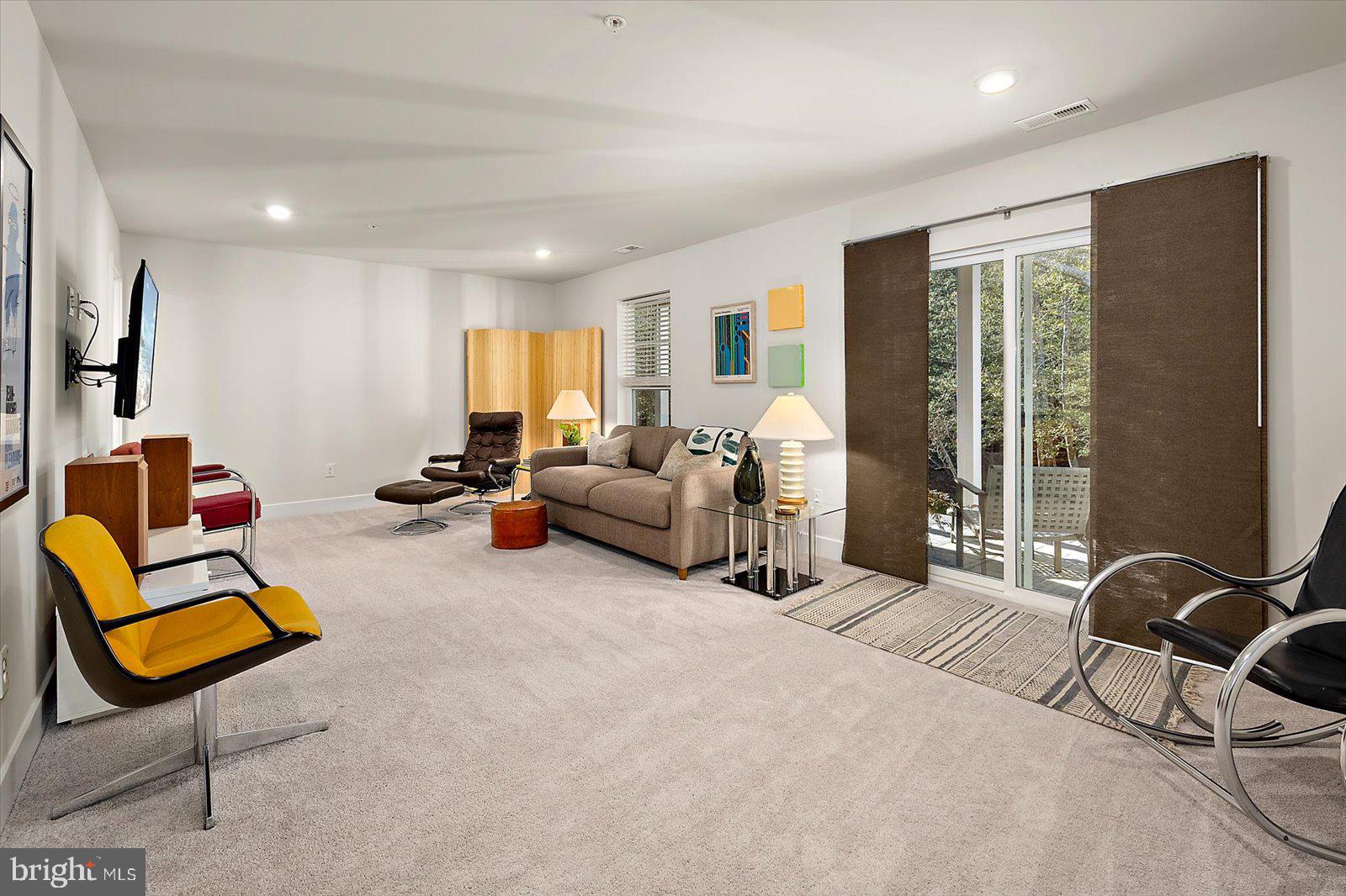 SEA OAKS VILLAGE - Residential