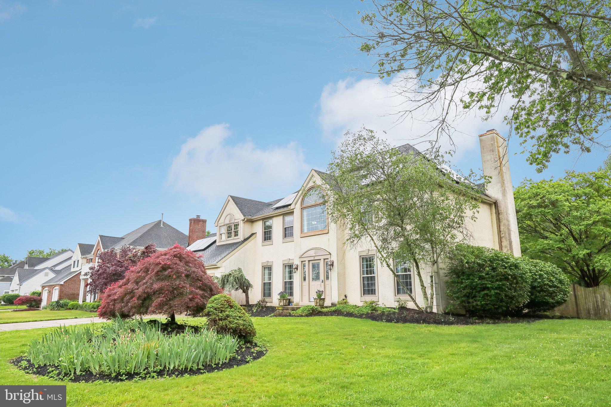 27 HORSESHOE DRIVE