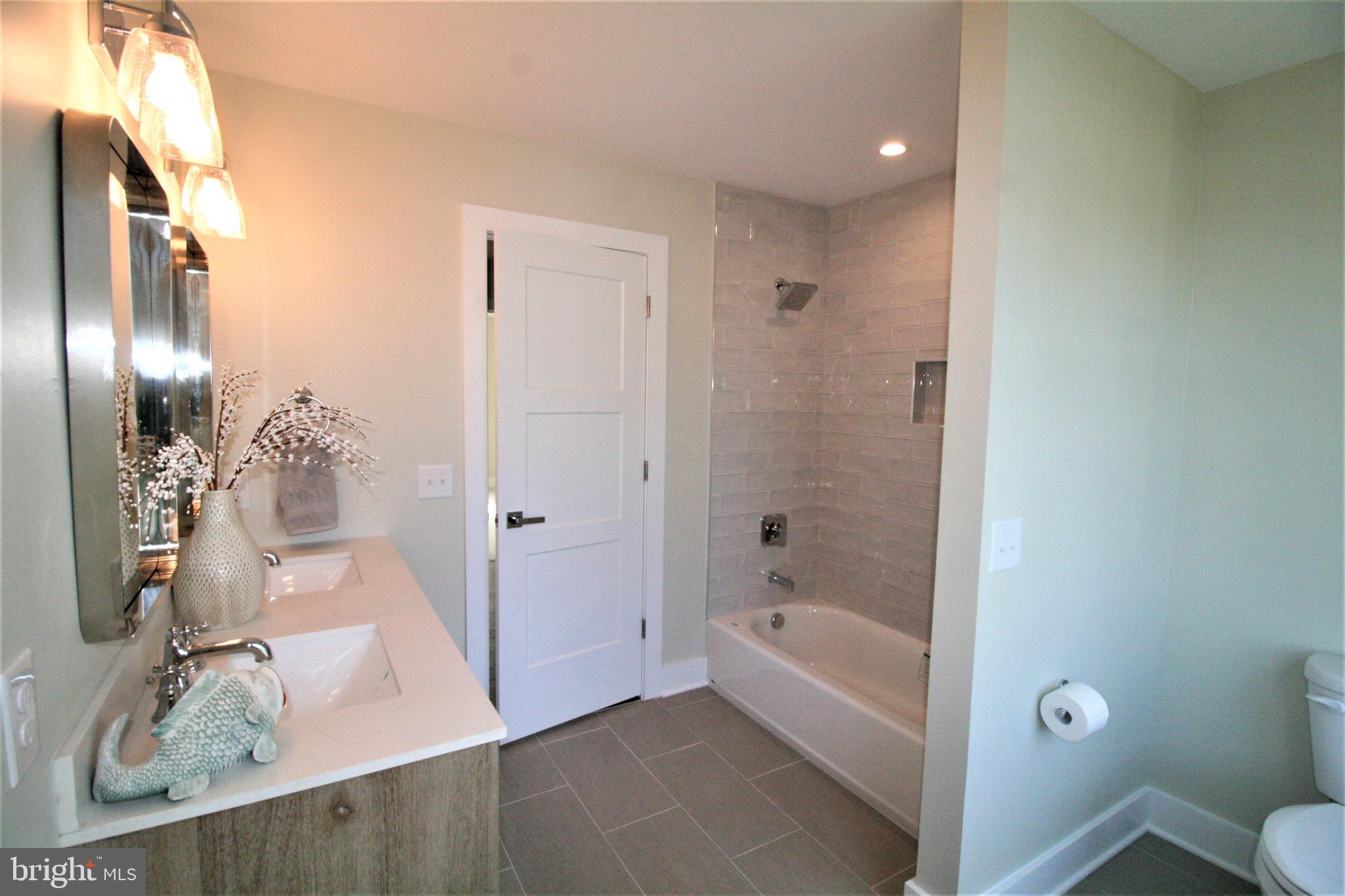 BAY CITY - Residential