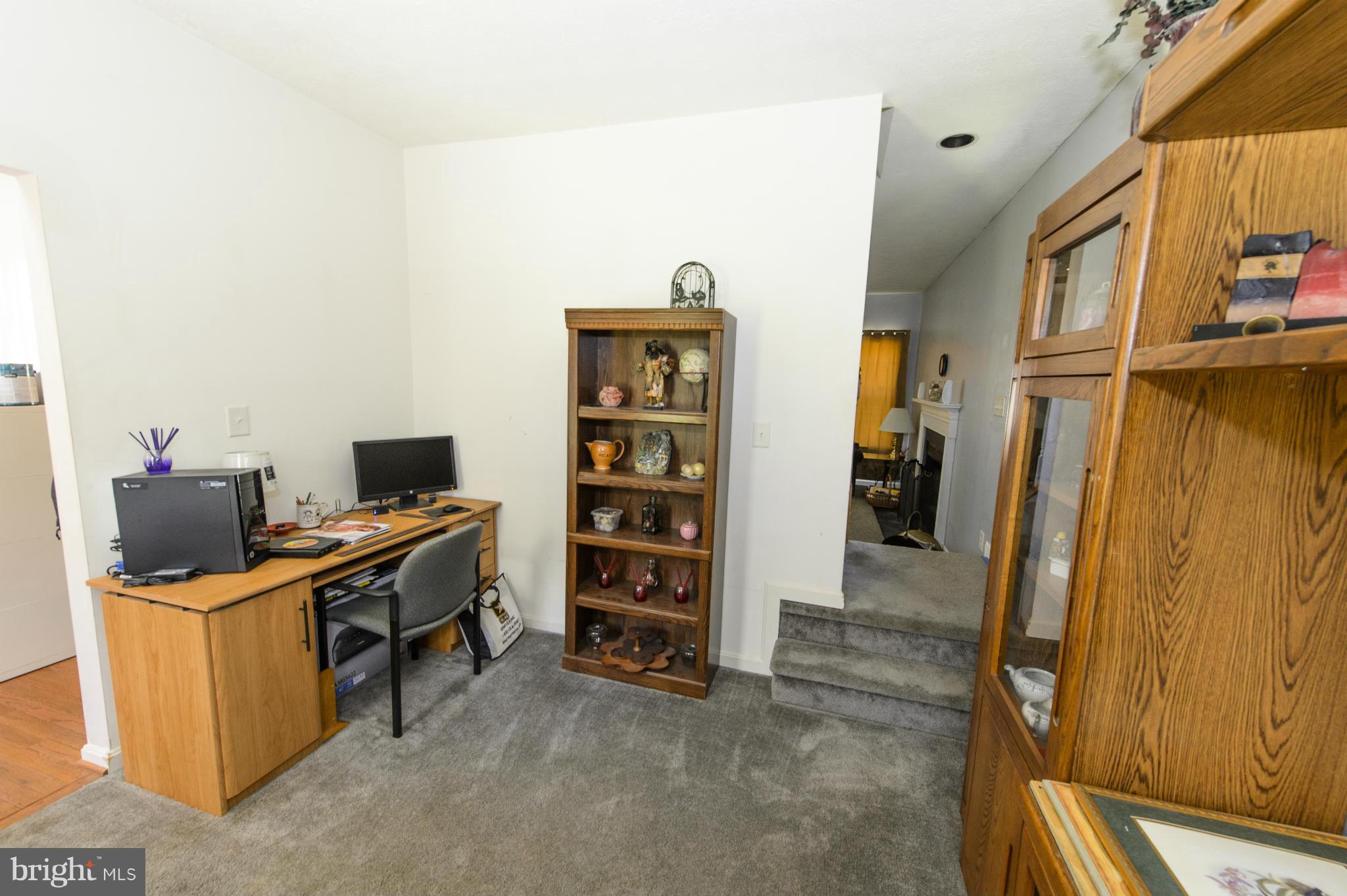 LAKE LAND - Residential