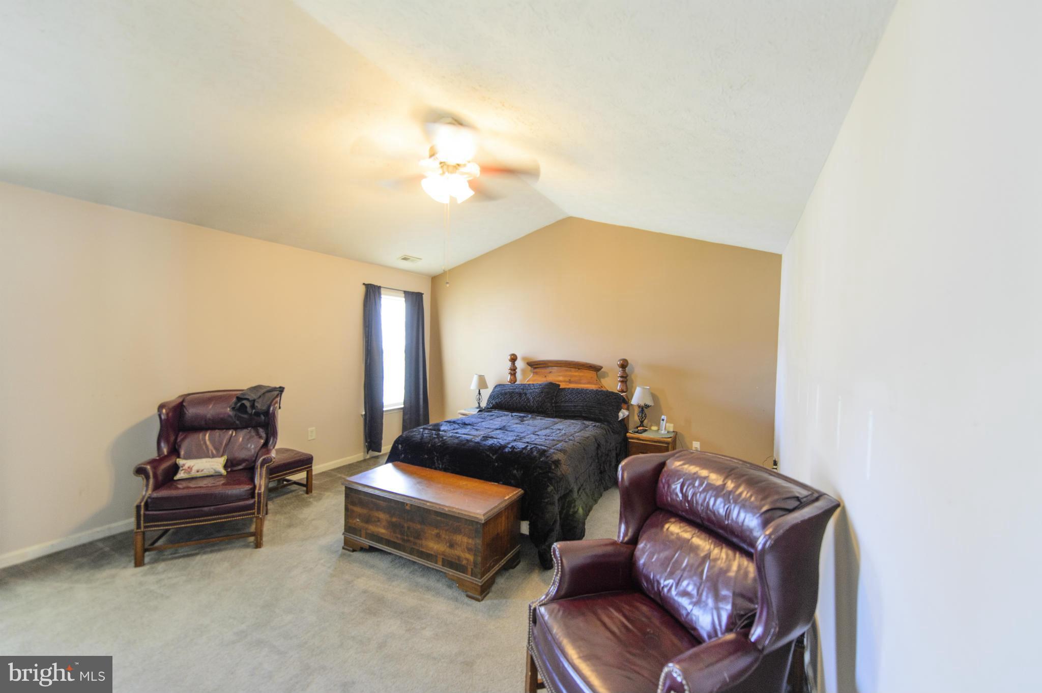 LAKE LAND - Residential