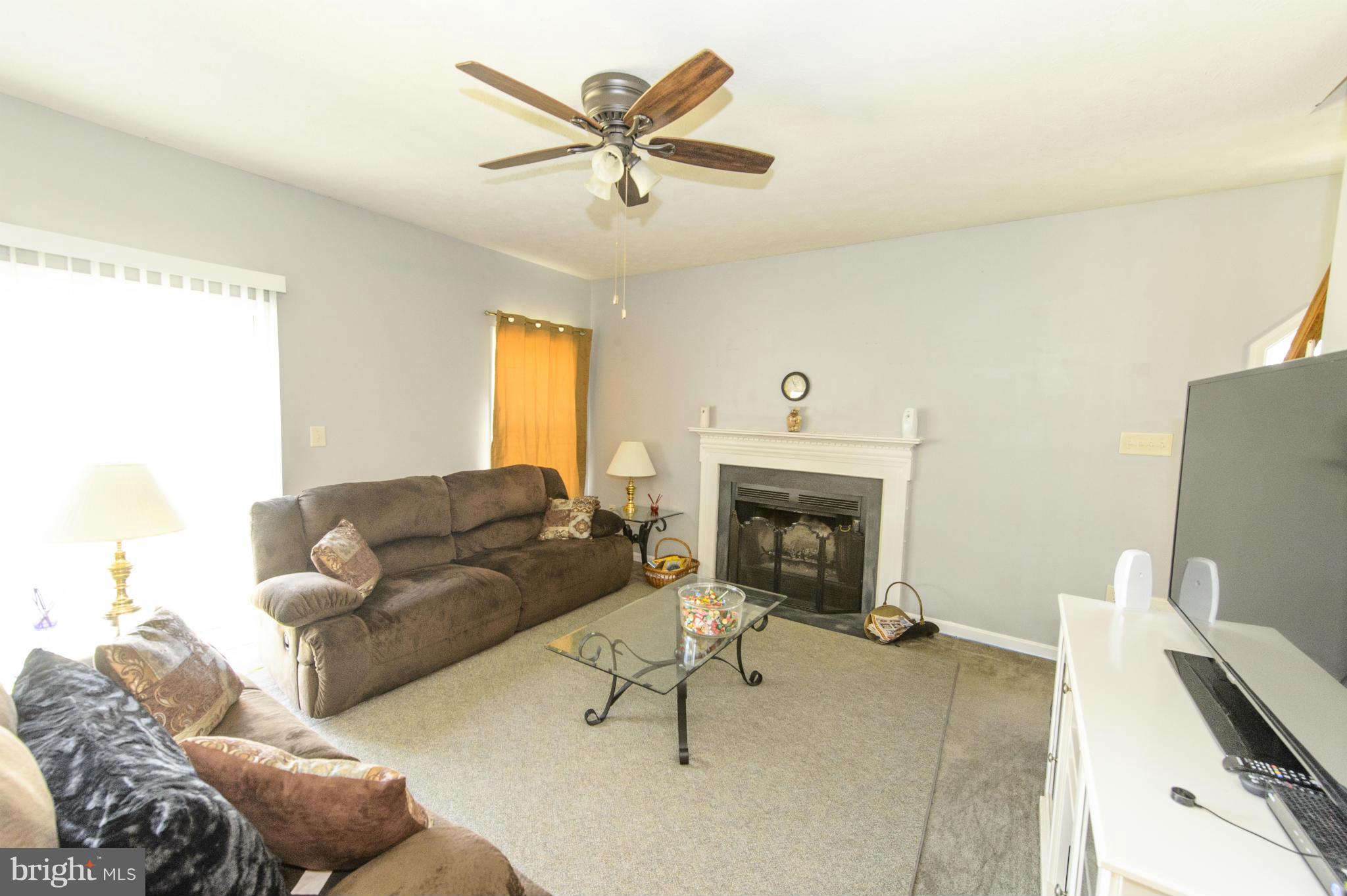 LAKE LAND - Residential