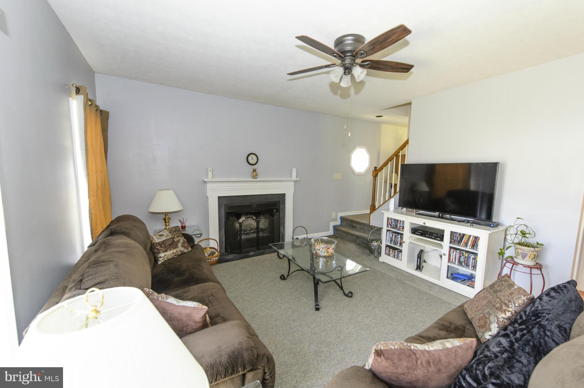 LAKE LAND - Residential