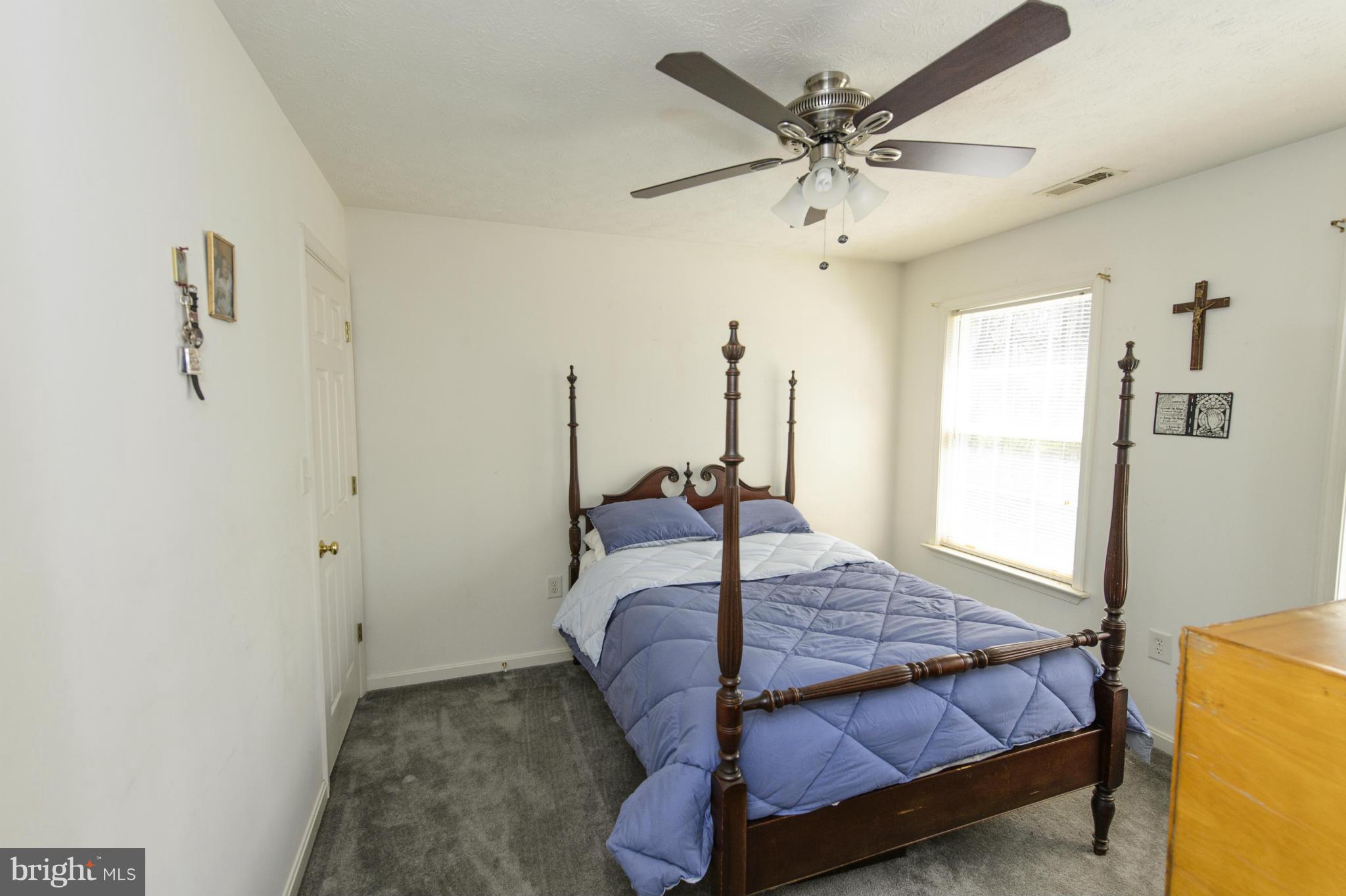 LAKE LAND - Residential