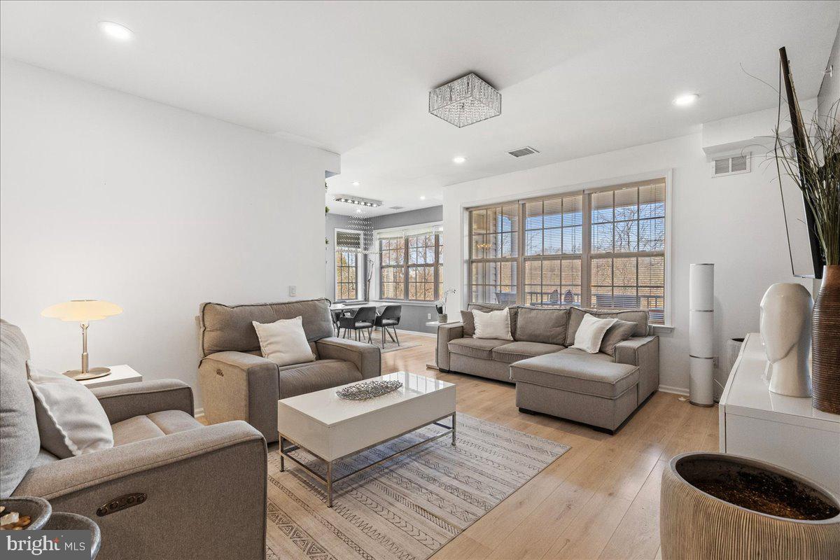 532 TIMBERLAKE DRIVE