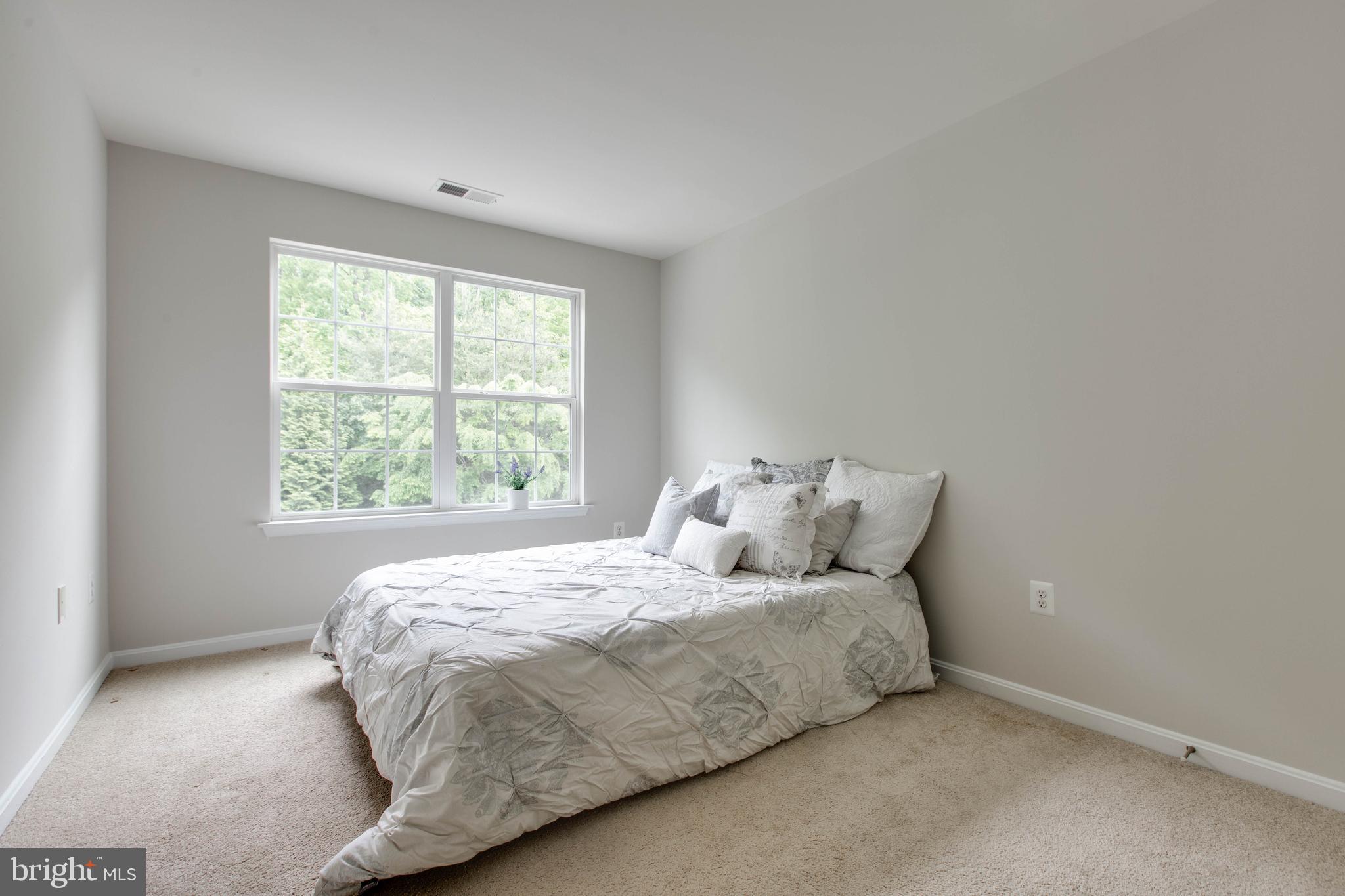 GUILFORD MEWS - Residential