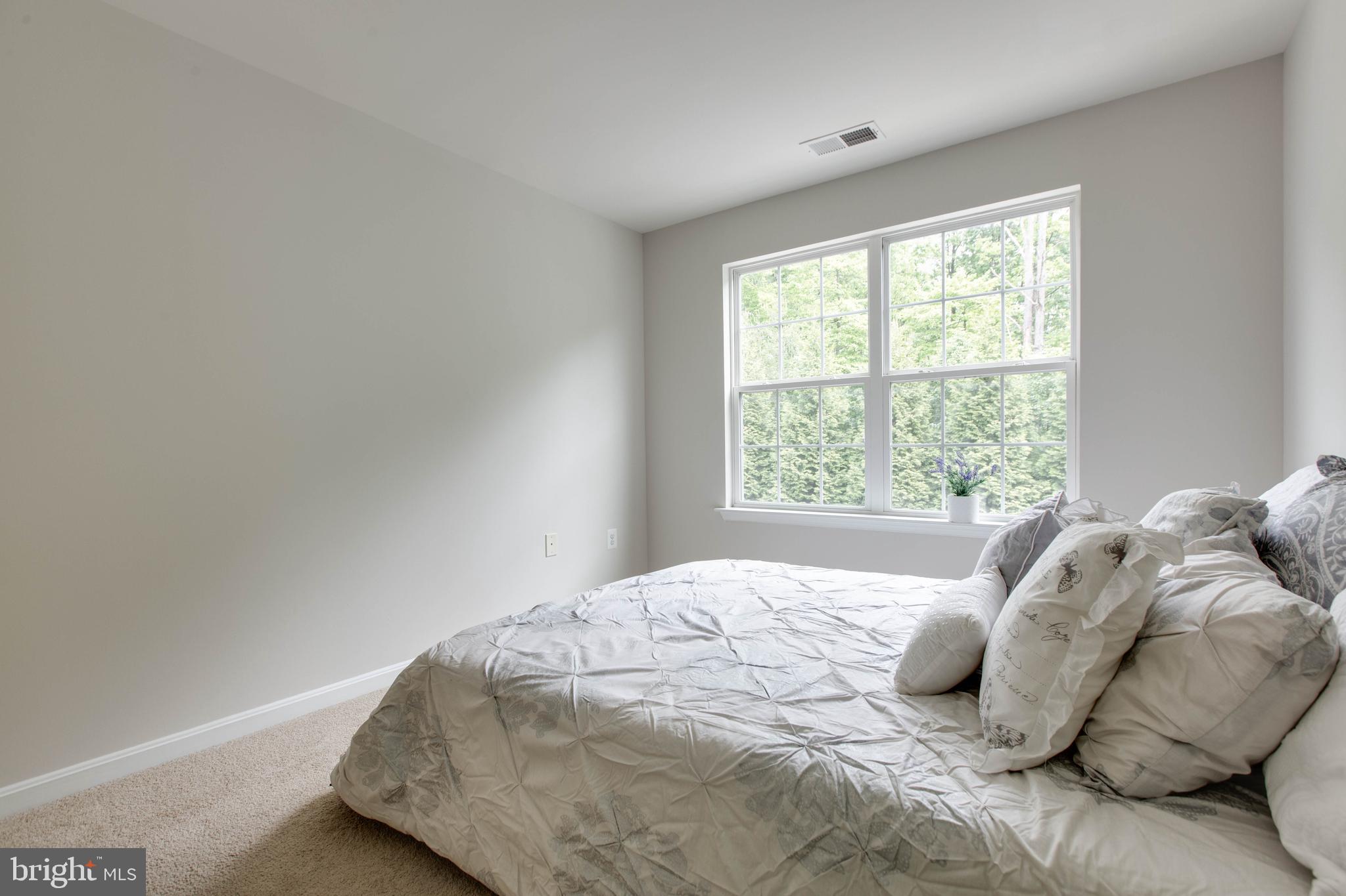 GUILFORD MEWS - Residential