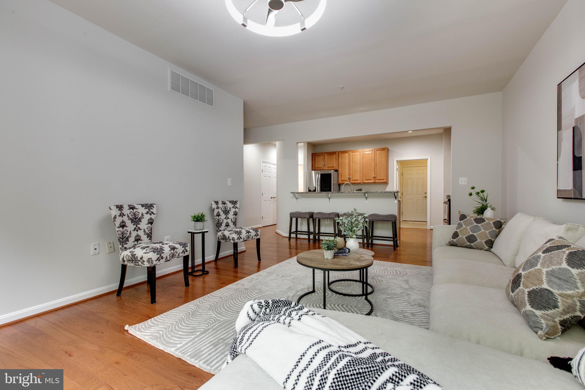 GUILFORD MEWS - Residential