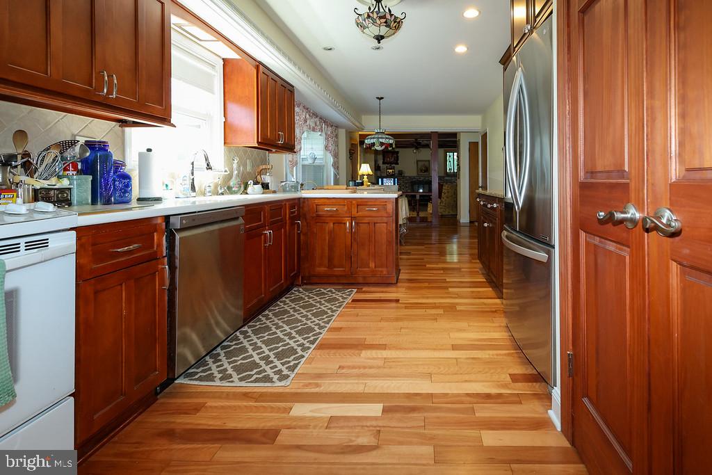 28 VALLEY VIEW DRIVE