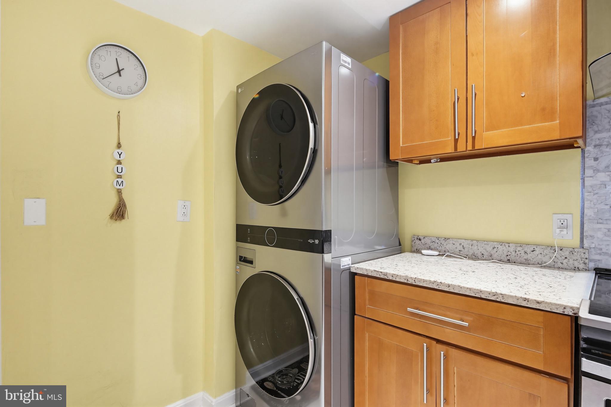 ROLAND PARK - Residential