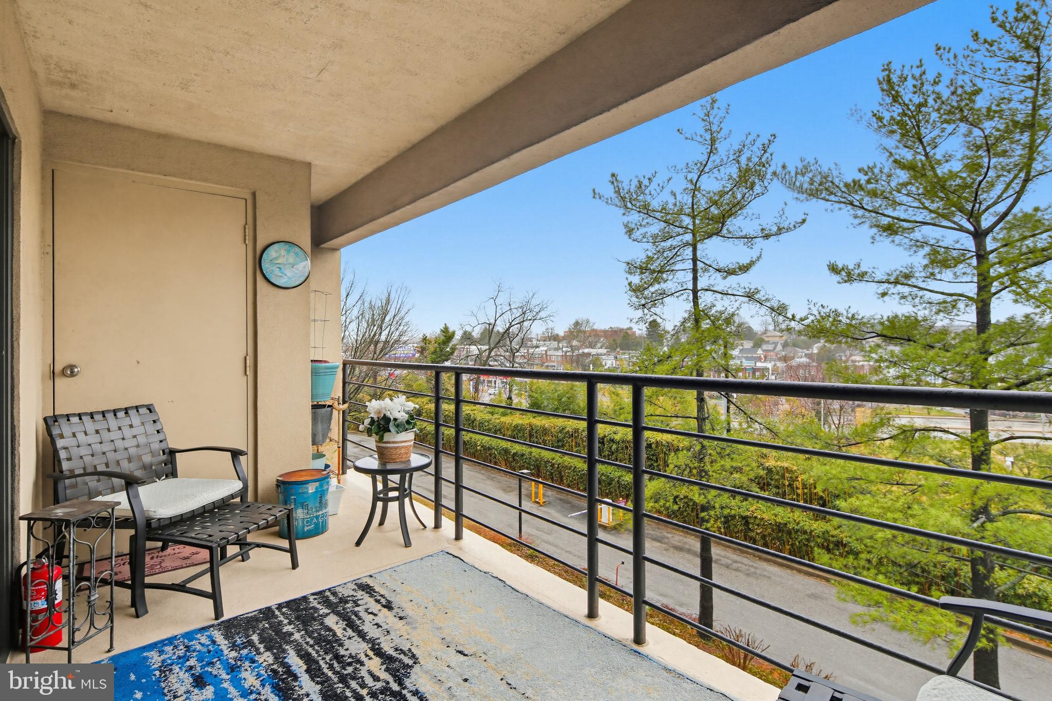 ROLAND PARK - Residential