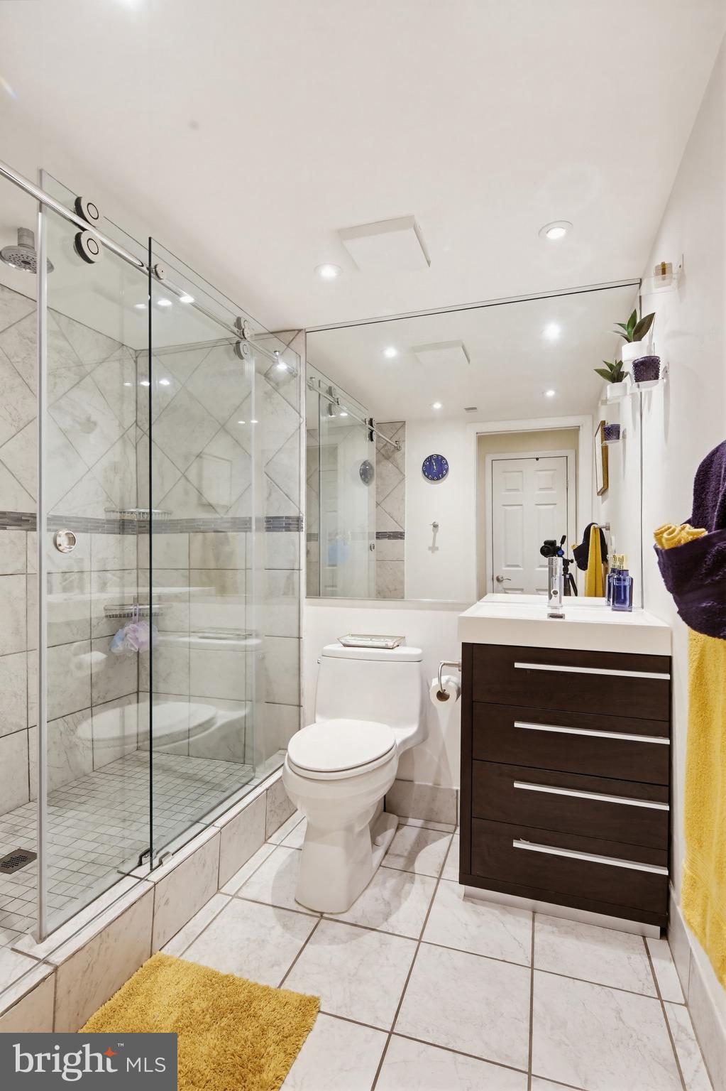 ROLAND PARK - Residential