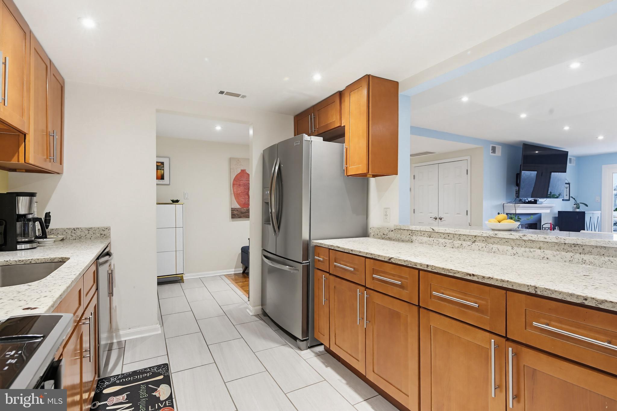 ROLAND PARK - Residential