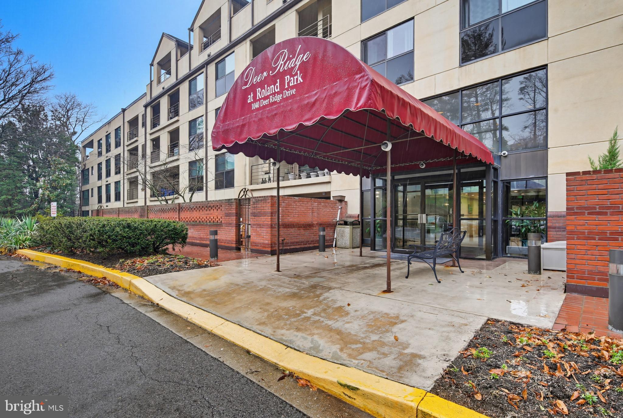 ROLAND PARK - Residential