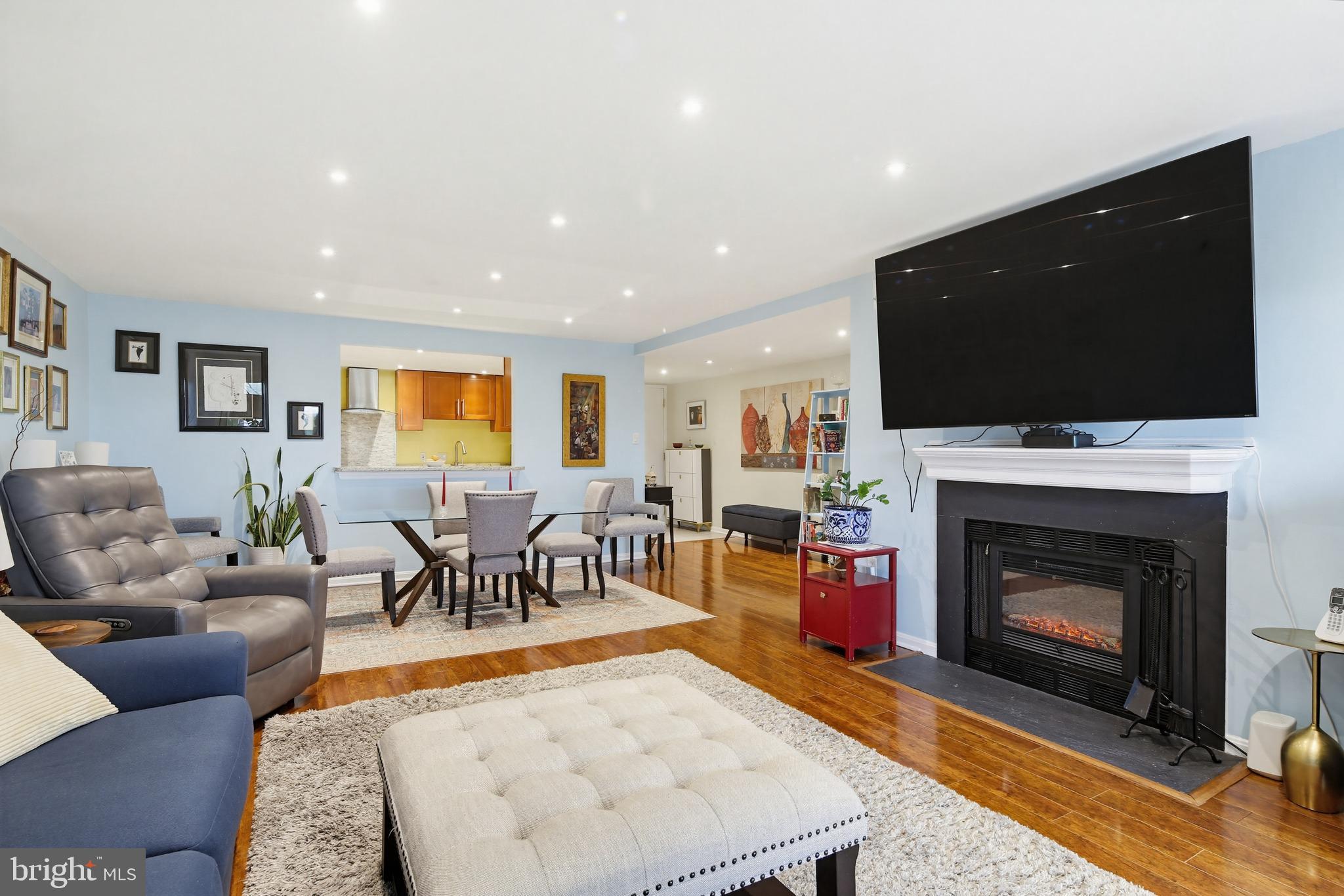 ROLAND PARK - Residential