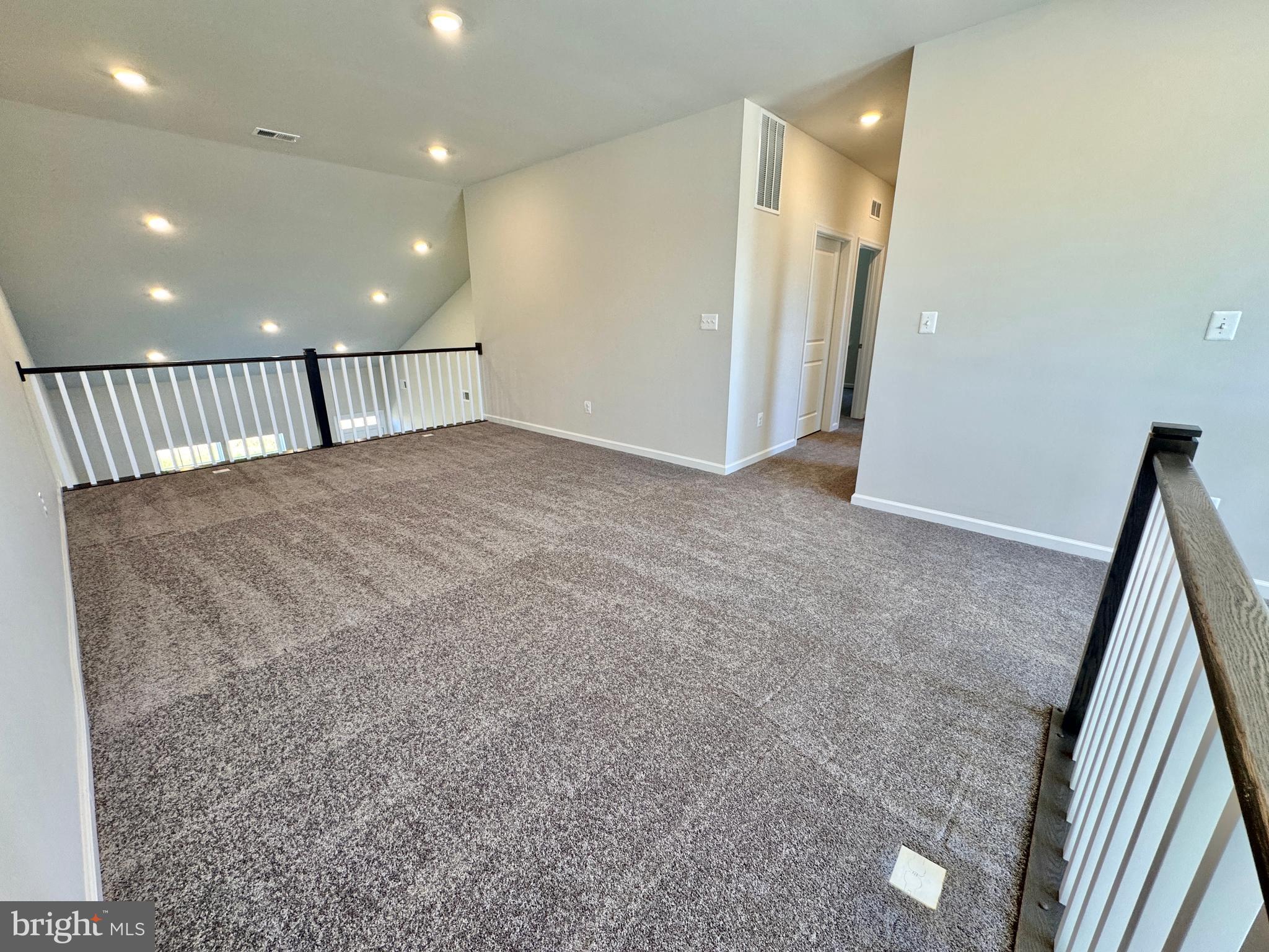 RED CLOVER MEADOWS - Residential Lease