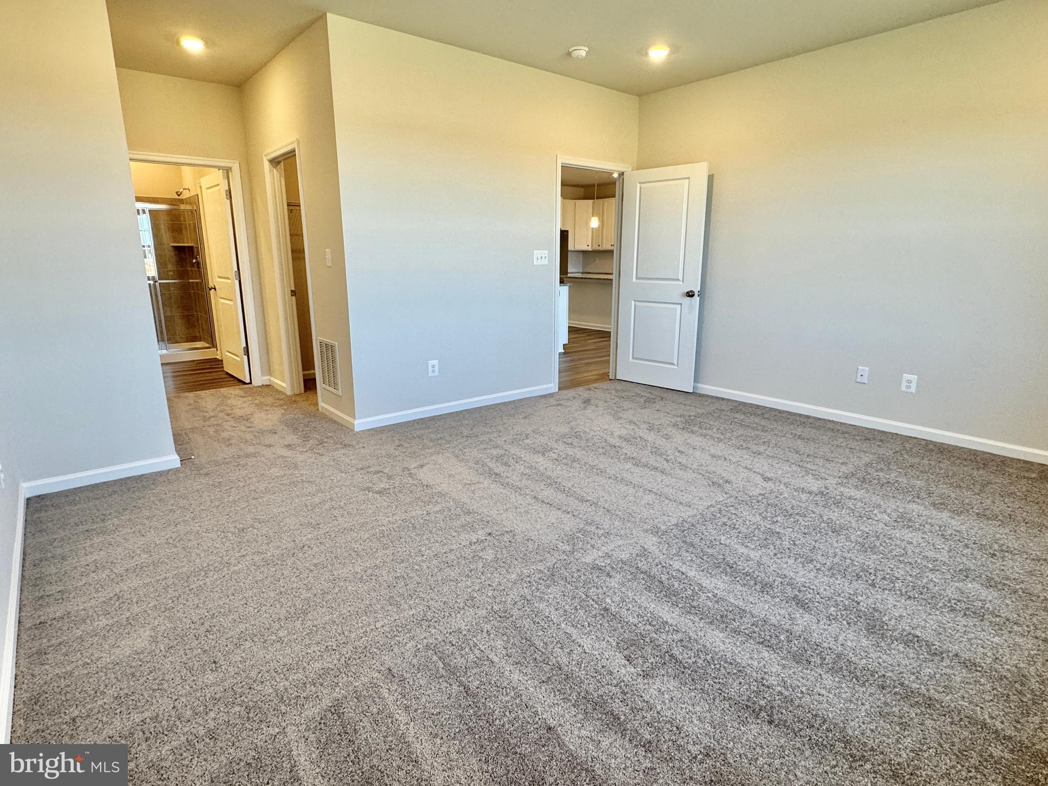 RED CLOVER MEADOWS - Residential Lease