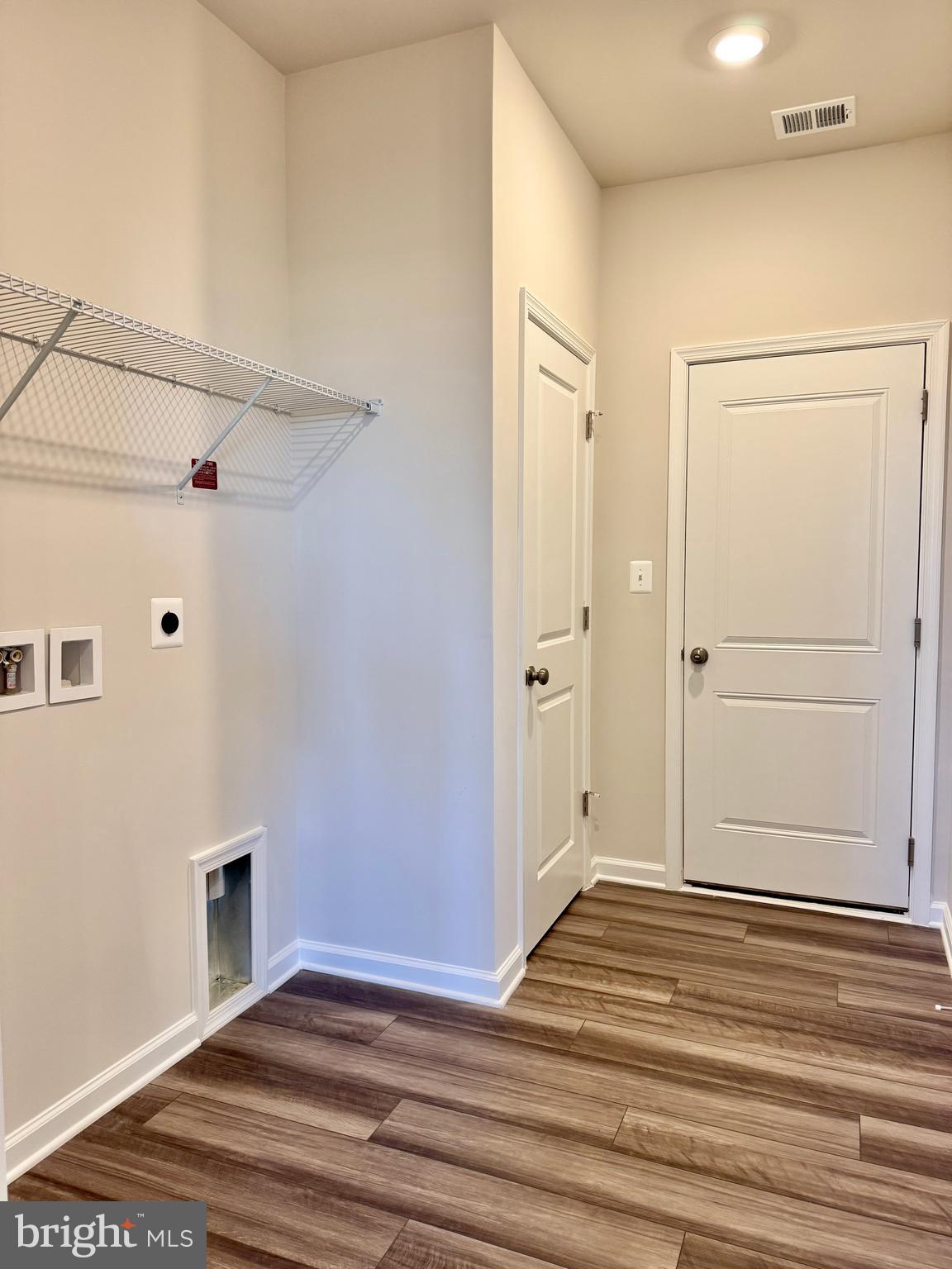 RED CLOVER MEADOWS - Residential Lease