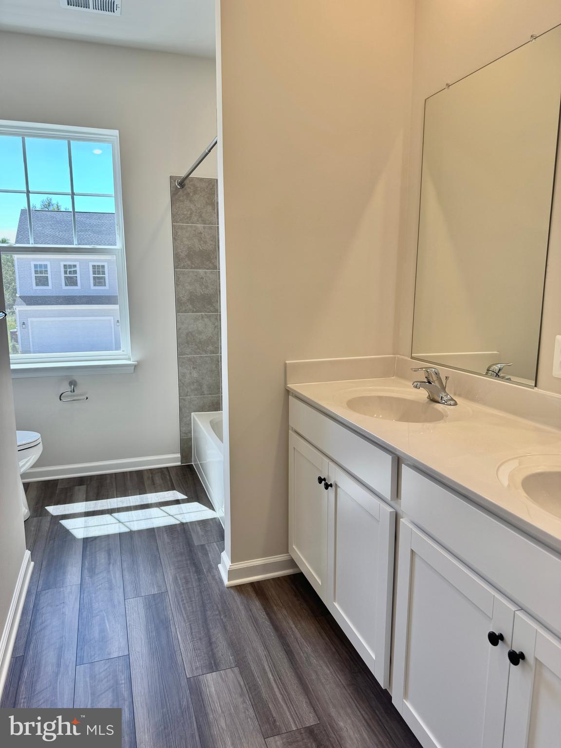 RED CLOVER MEADOWS - Residential Lease