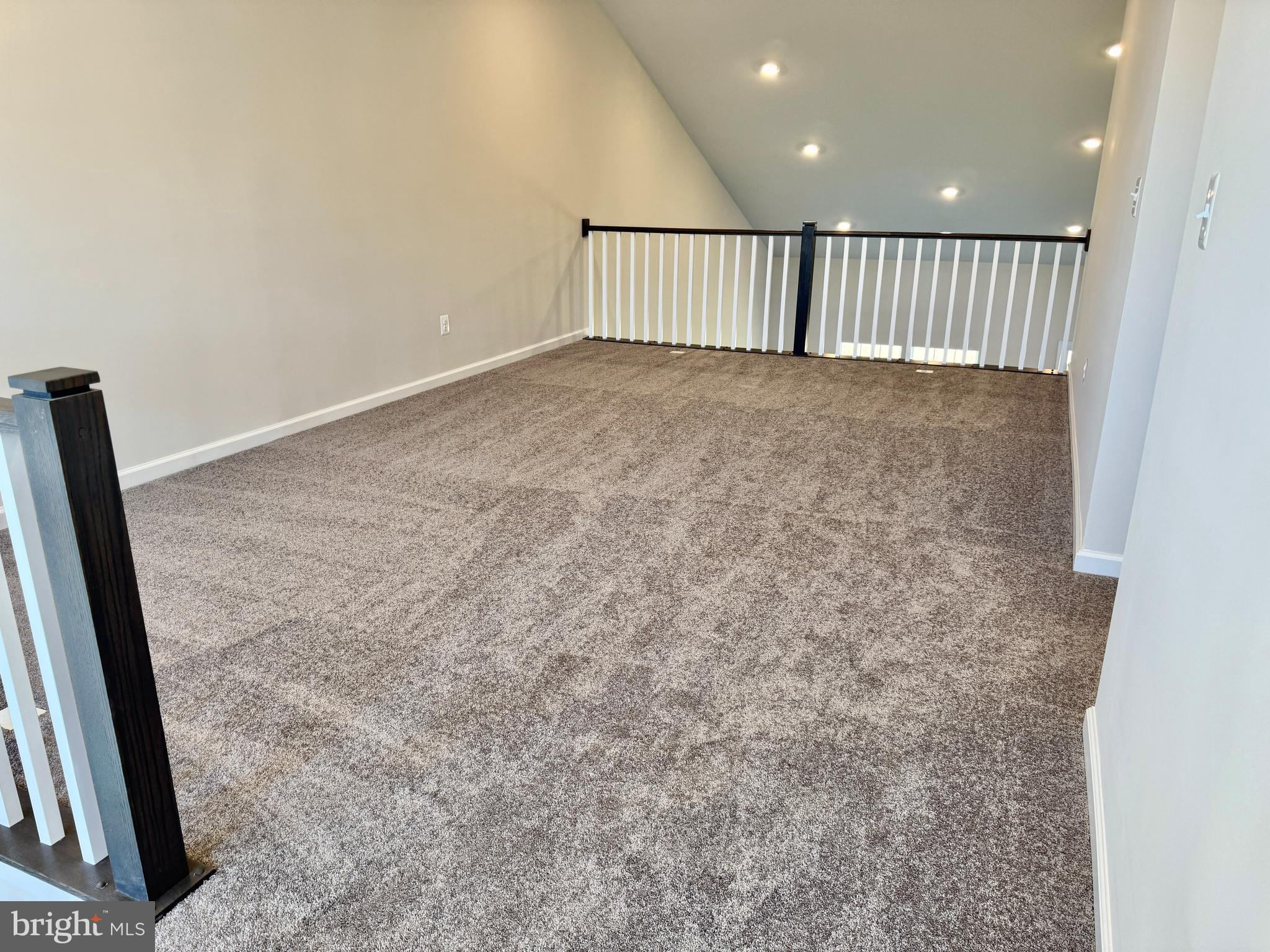 RED CLOVER MEADOWS - Residential Lease