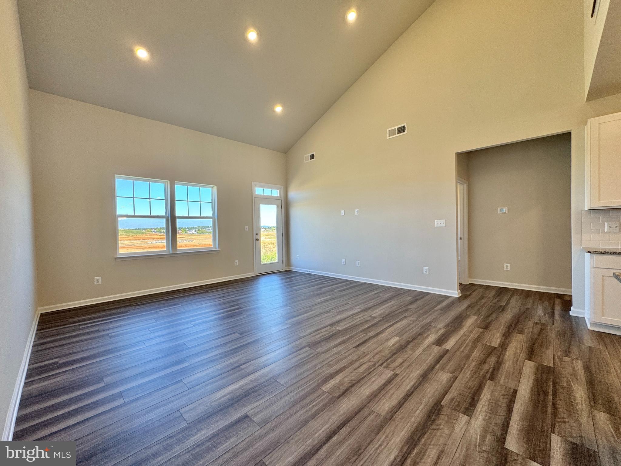 RED CLOVER MEADOWS - Residential Lease