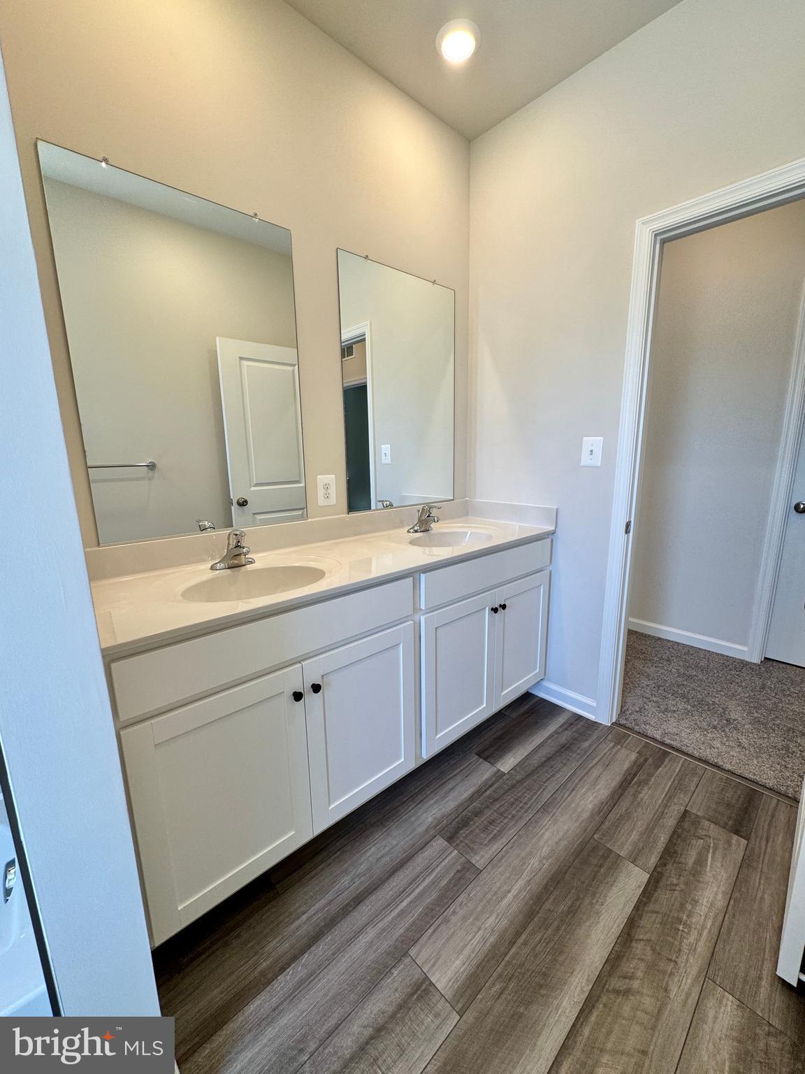 RED CLOVER MEADOWS - Residential Lease