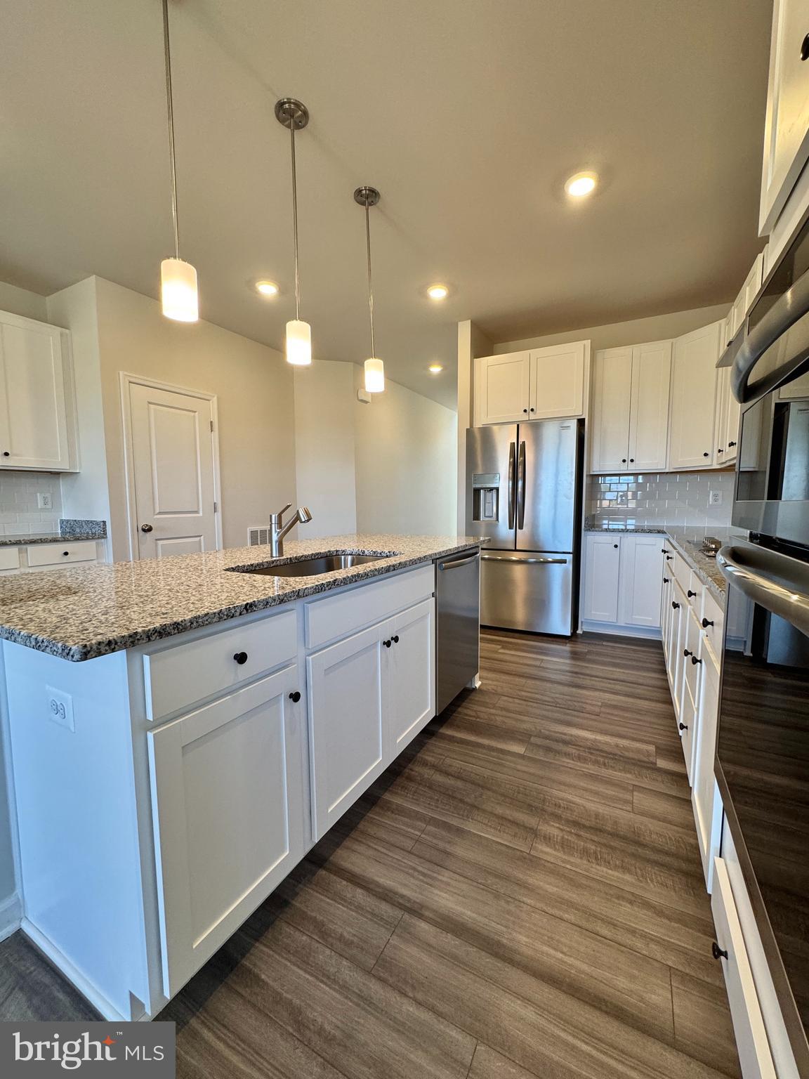 RED CLOVER MEADOWS - Residential Lease