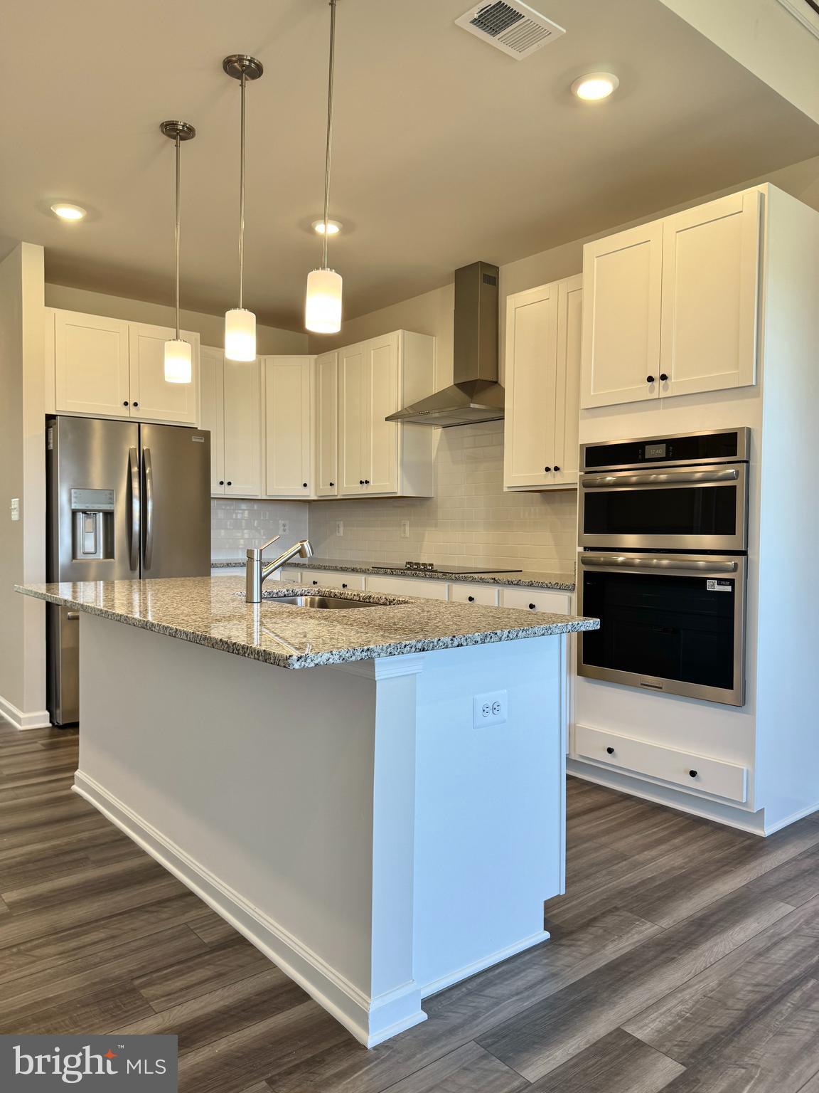 RED CLOVER MEADOWS - Residential Lease