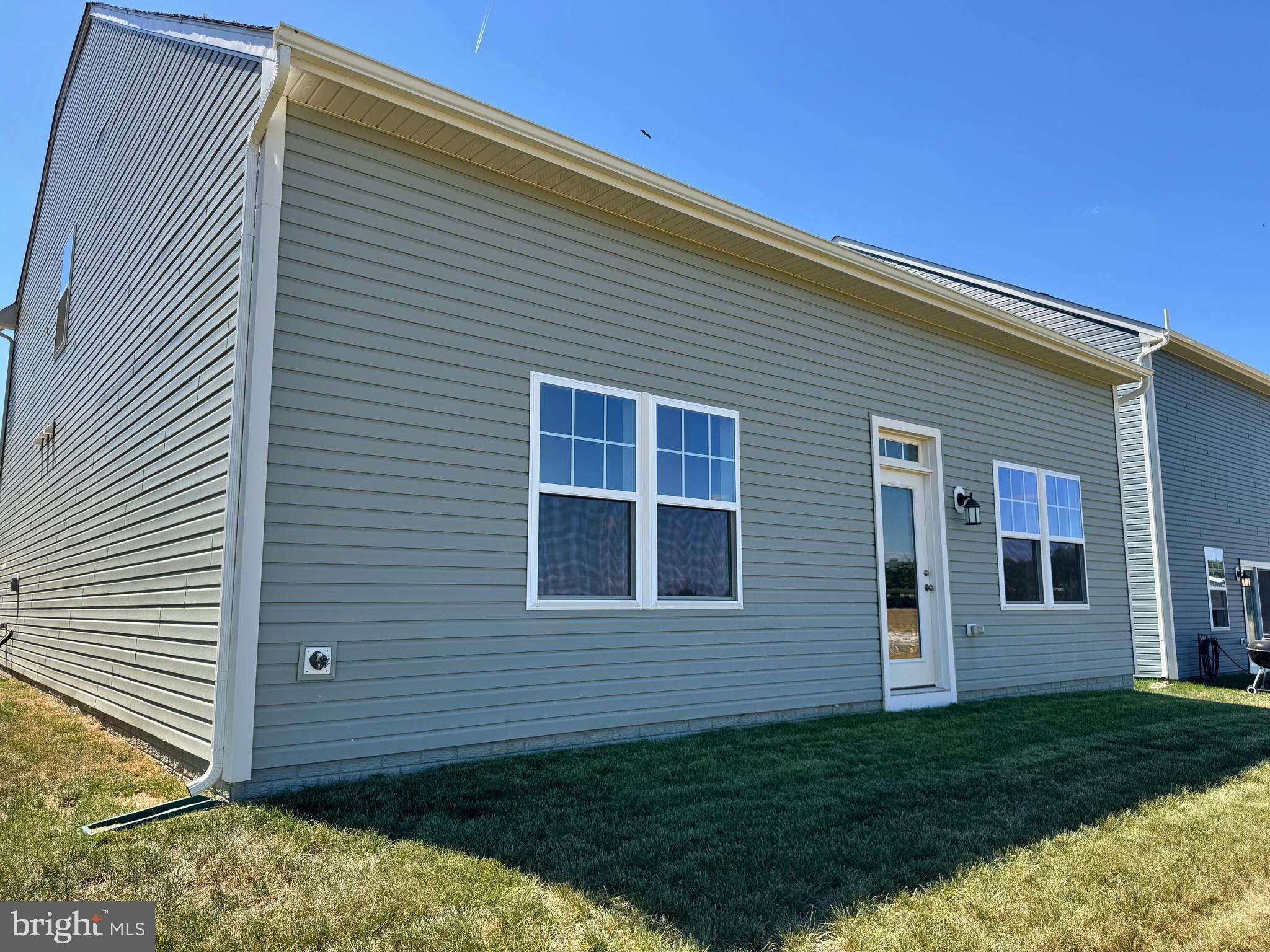 RED CLOVER MEADOWS - Residential Lease