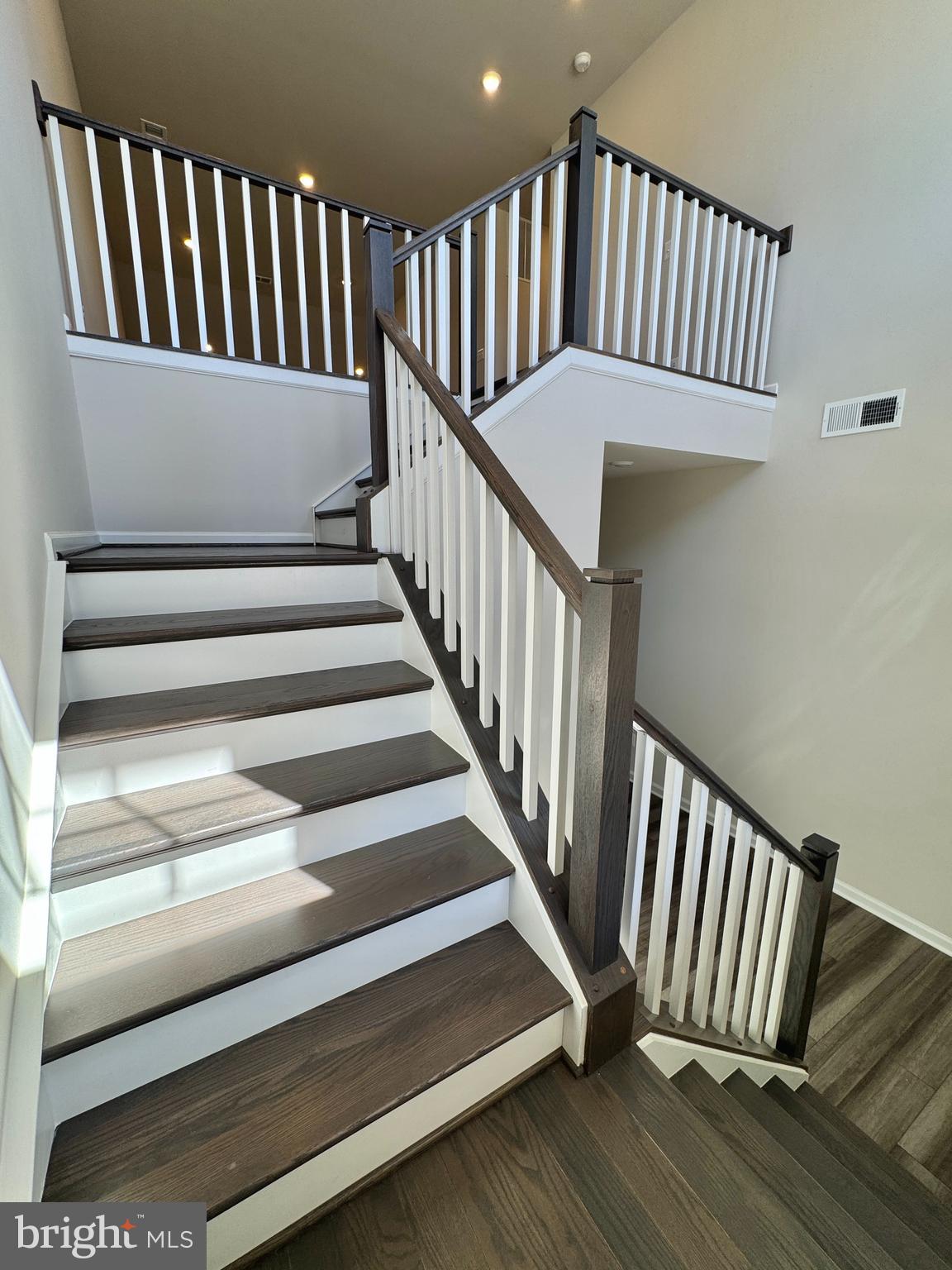 RED CLOVER MEADOWS - Residential Lease