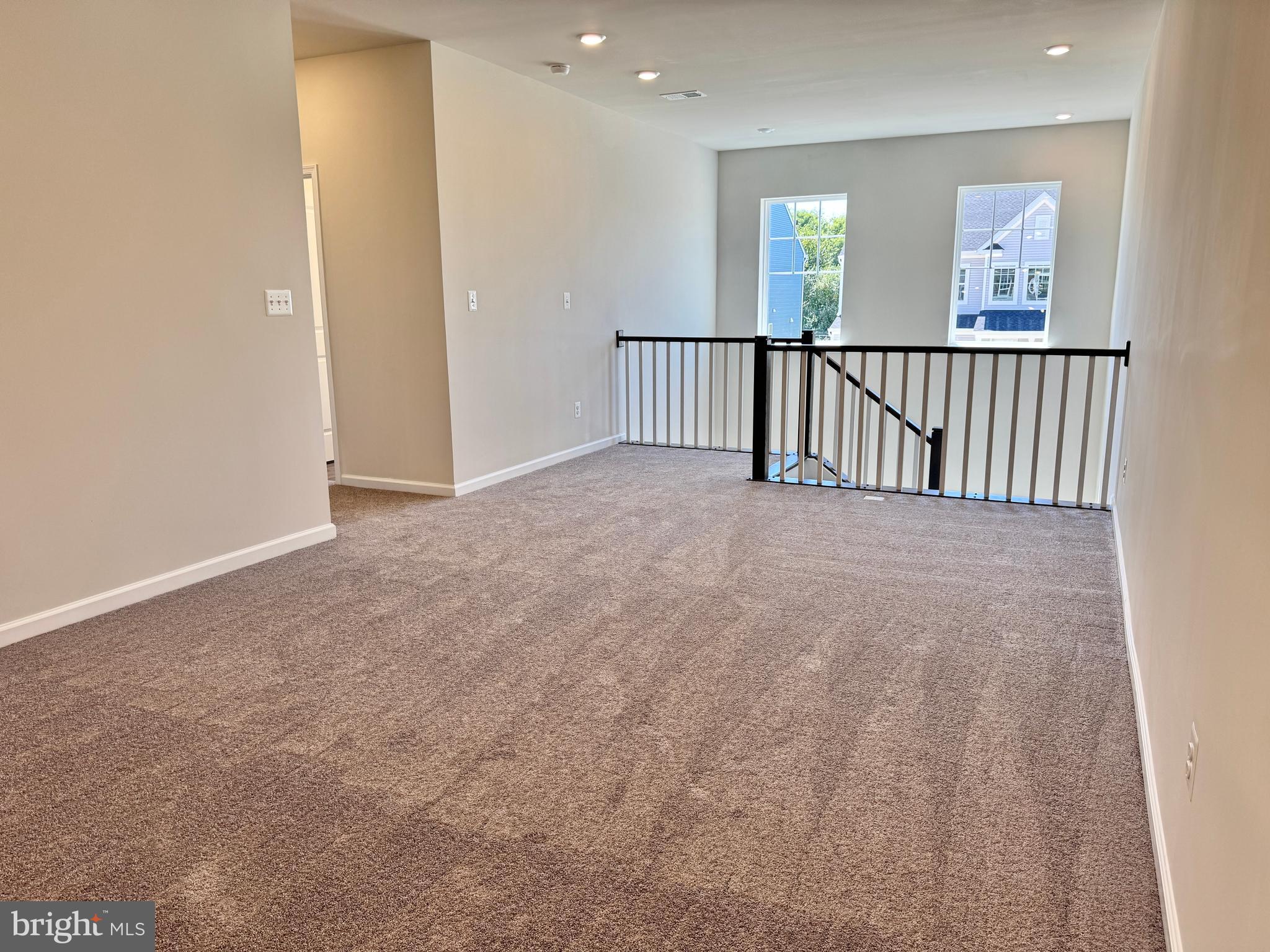 RED CLOVER MEADOWS - Residential Lease