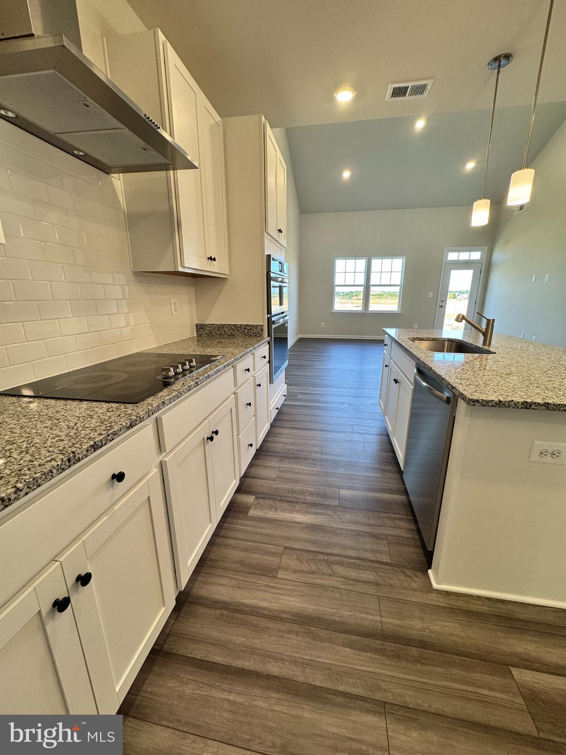 RED CLOVER MEADOWS - Residential Lease