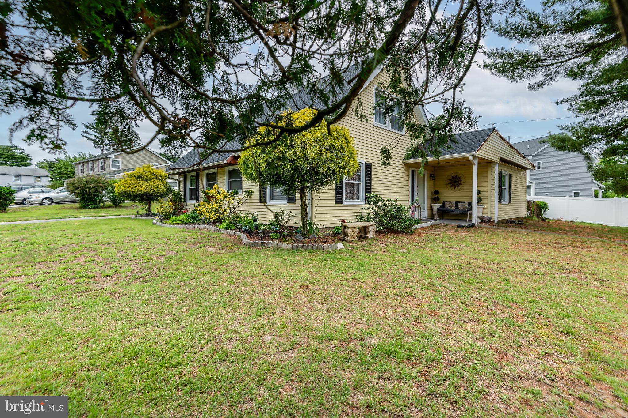 70 BUCKINGHAM DRIVE