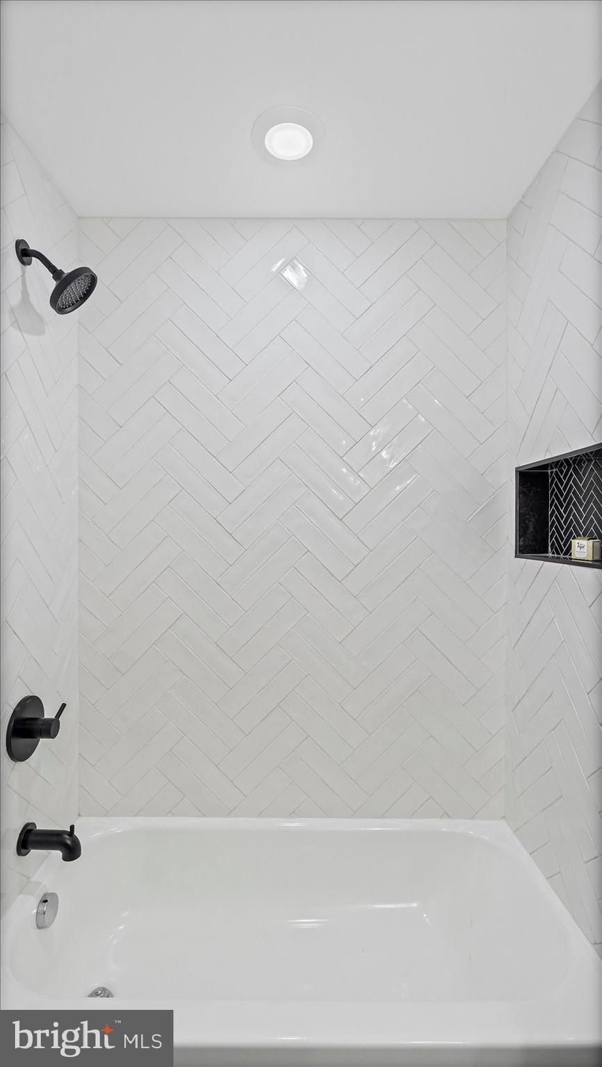 WASHINGTON VILLAGE - Residential