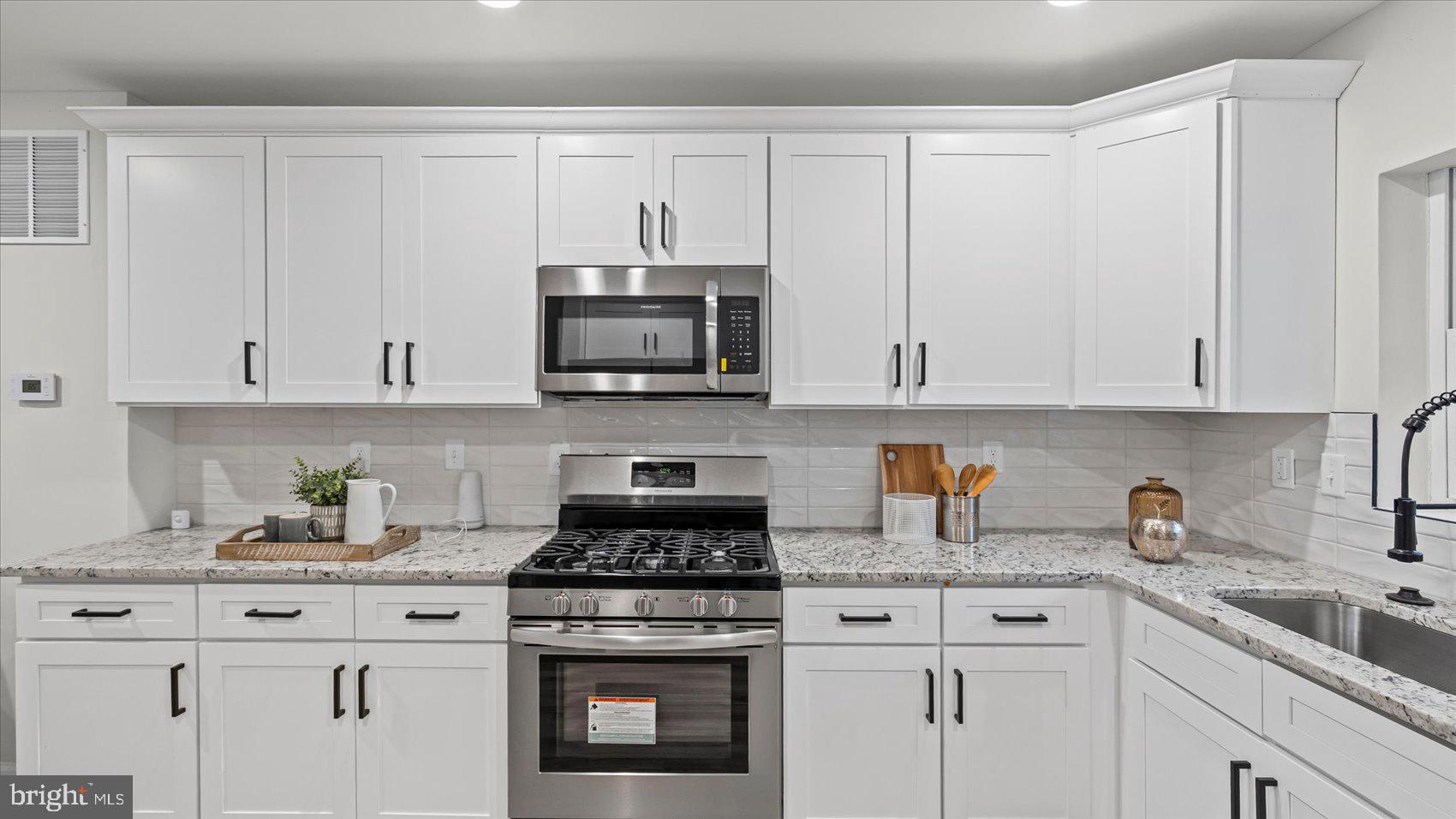 WASHINGTON VILLAGE - Residential