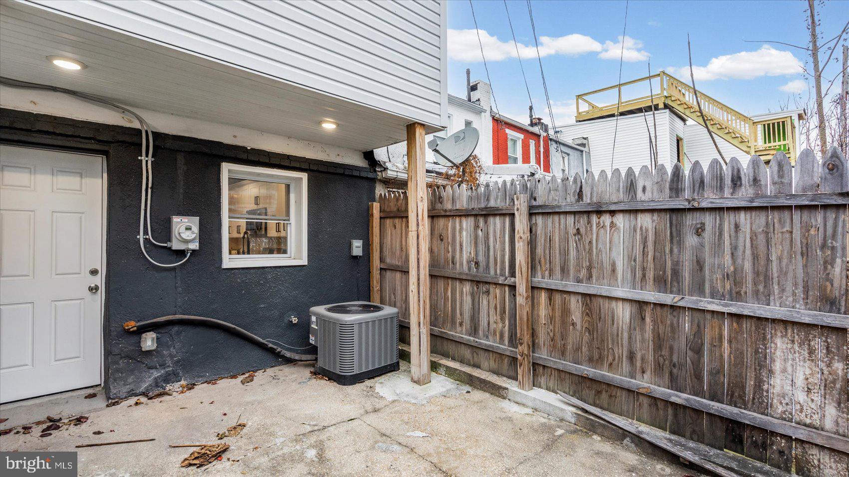 WASHINGTON VILLAGE - Residential