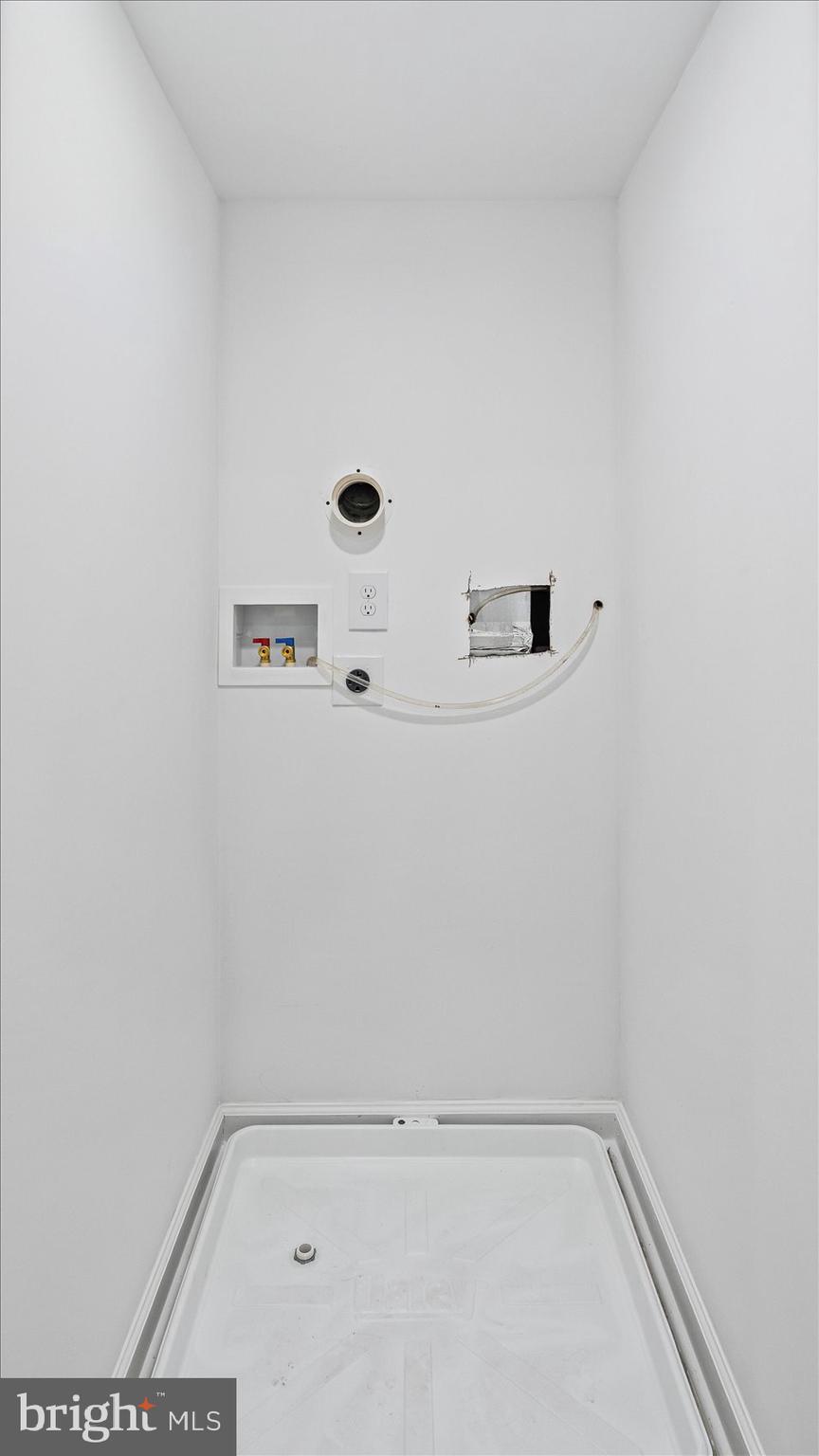 WASHINGTON VILLAGE - Residential