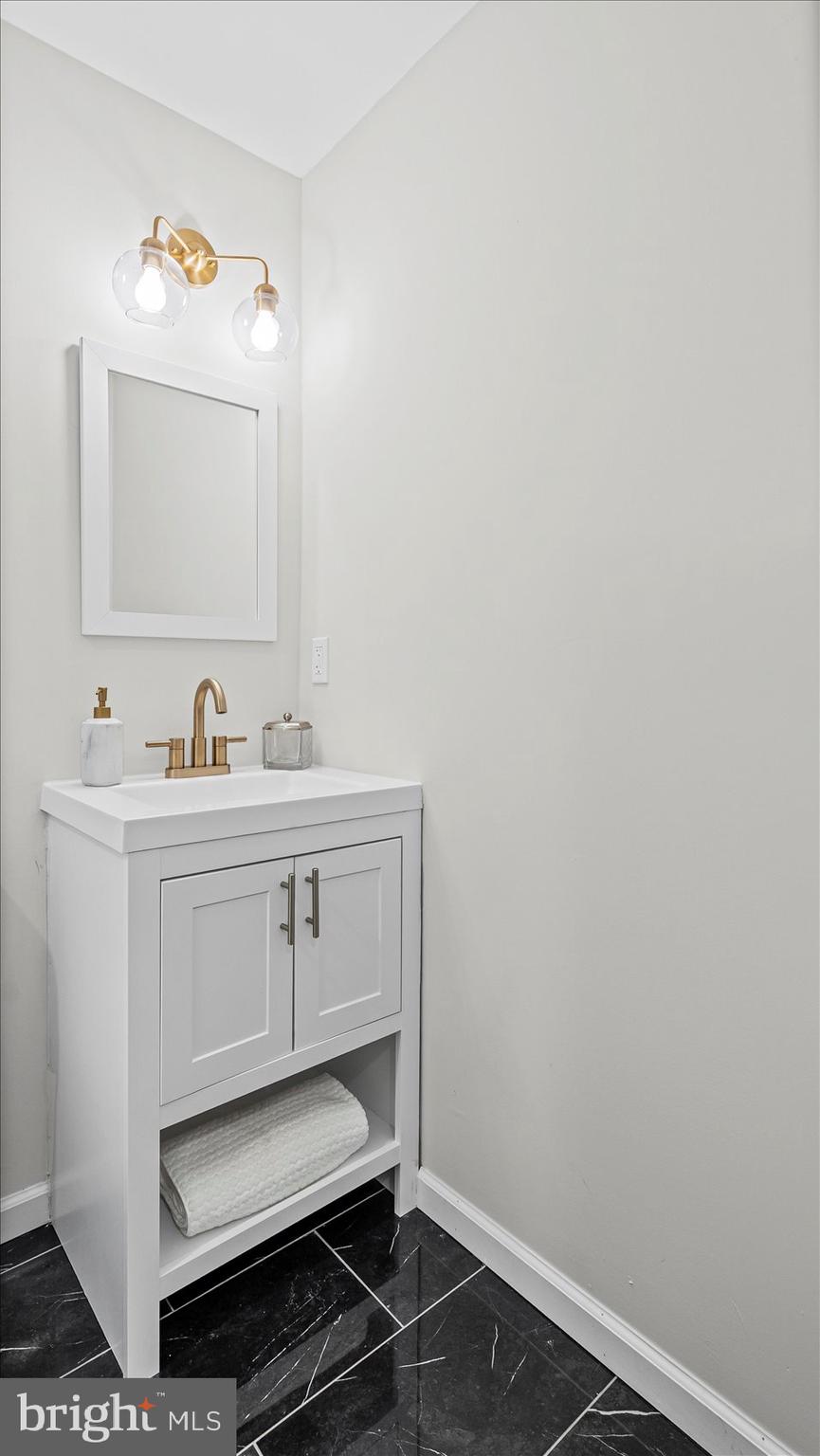 WASHINGTON VILLAGE - Residential