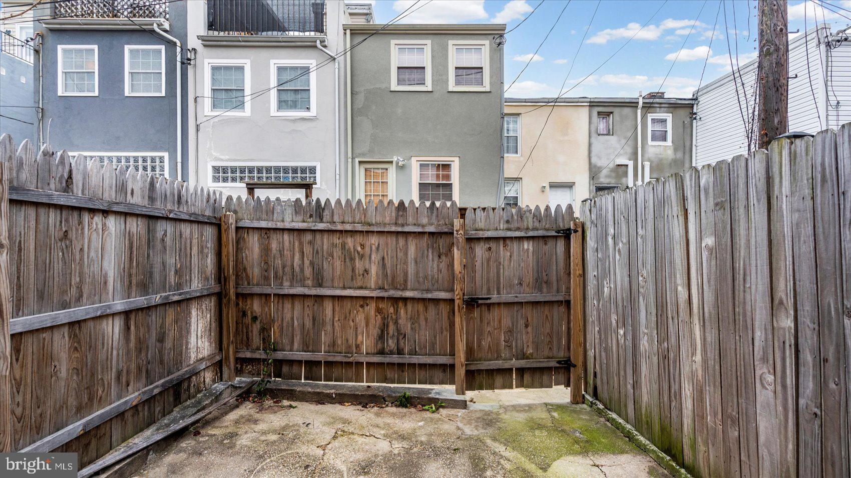 WASHINGTON VILLAGE - Residential